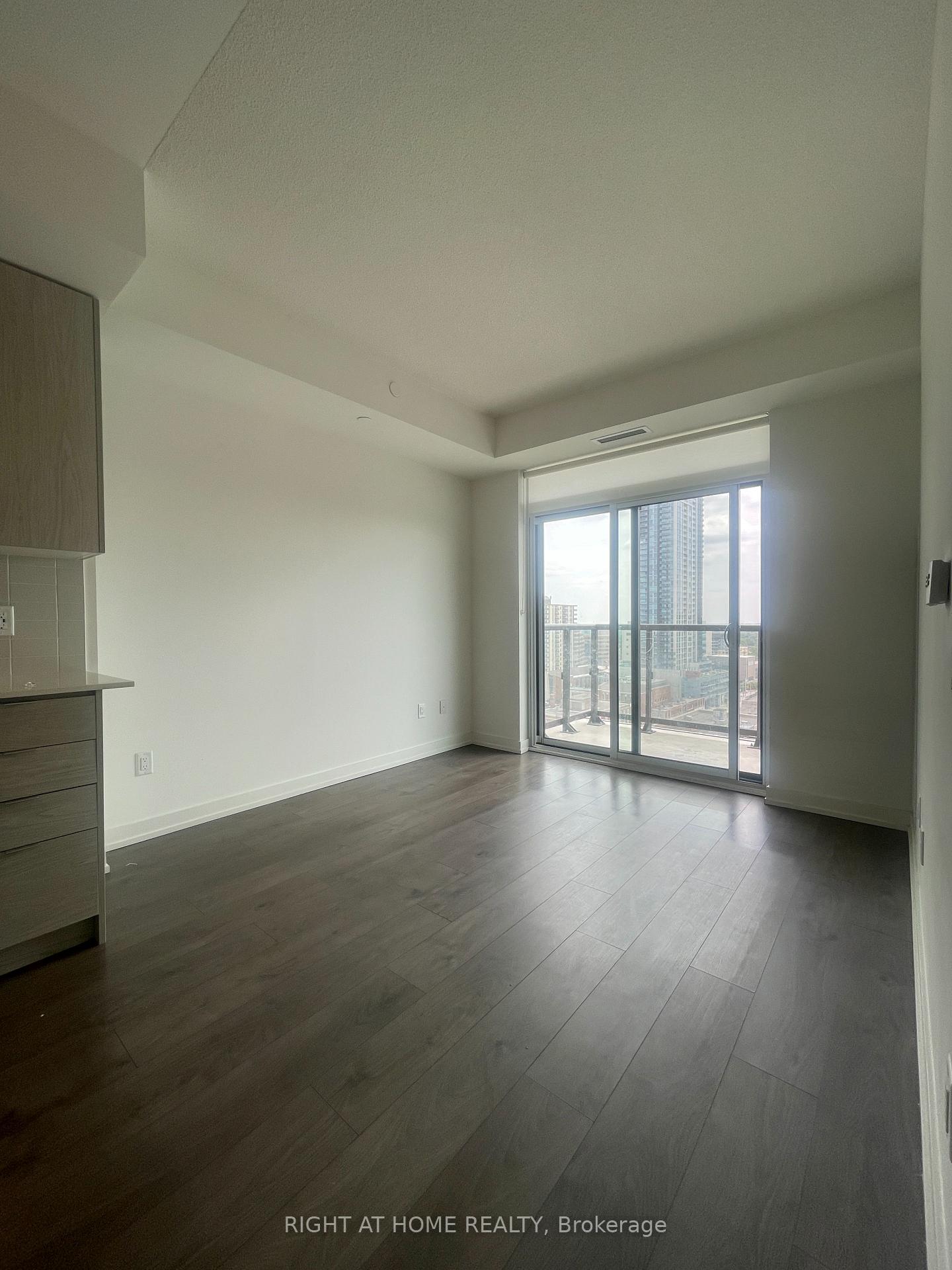 Photo 14 of Unit 1505, 55 Duke Street W, Kitchener, City Commercial Core — HOMEH