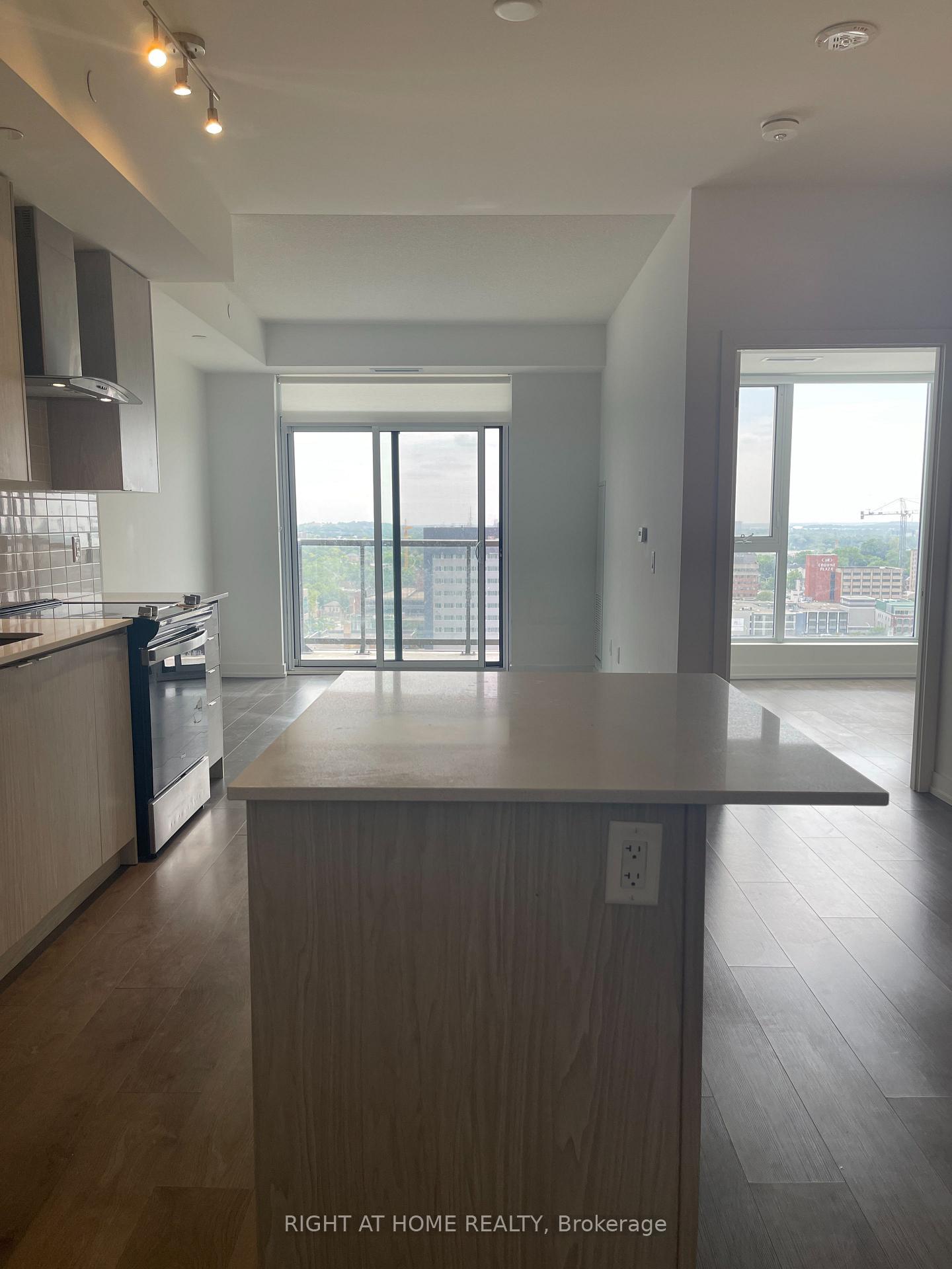 Photo 18 of Unit 1505, 55 Duke Street W, Kitchener, City Commercial Core — HOMEH
