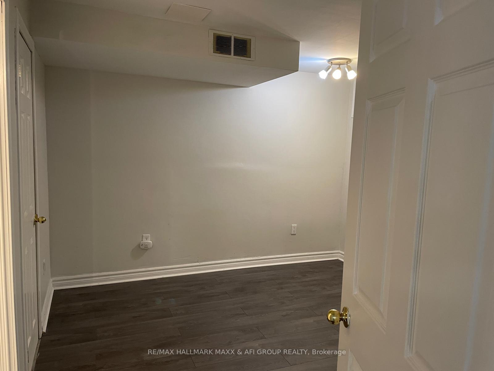 Photo 36 of 107 Deerglen Terrace, Aurora, Aurora Grove — HOMEH
