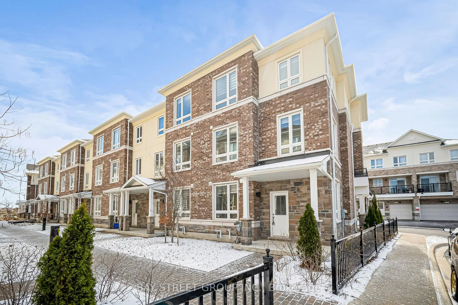 Photo 2 of 61 Massachusetts Lane, Markham, Wismer — HOMEH