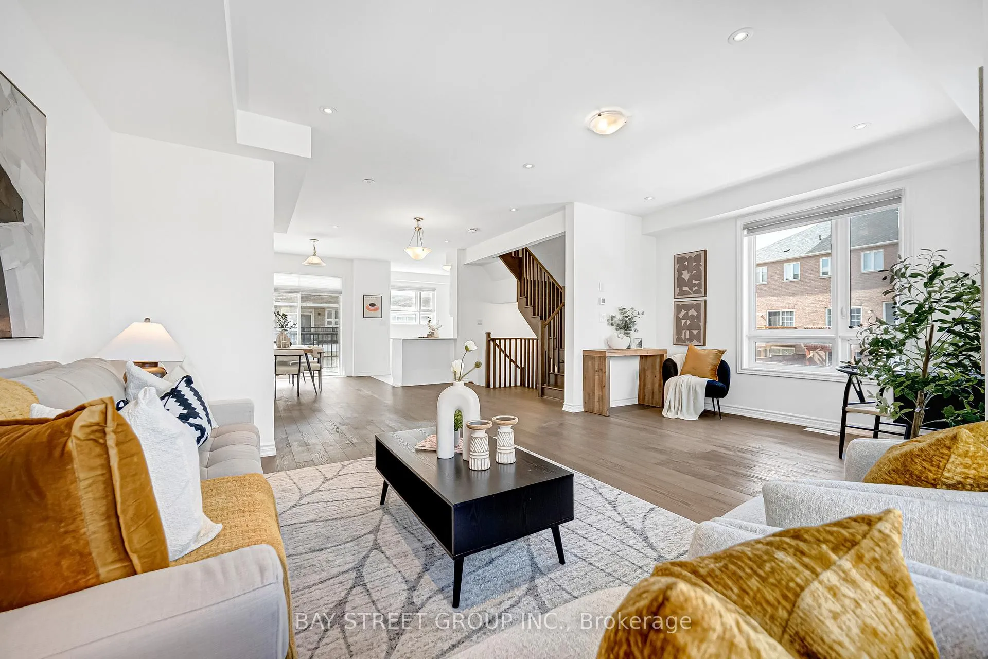 Photo 8 of 61 Massachusetts Lane, Markham, Wismer — HOMEH