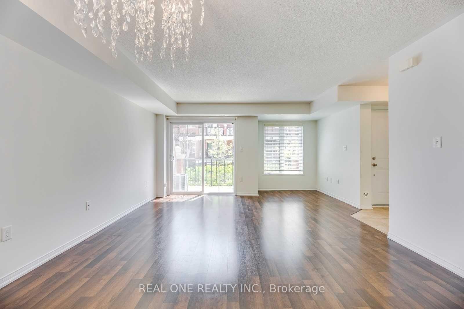 Photo 6 of Unit 31, 2480 Post Road, Oakville, River Oaks — HOMEH