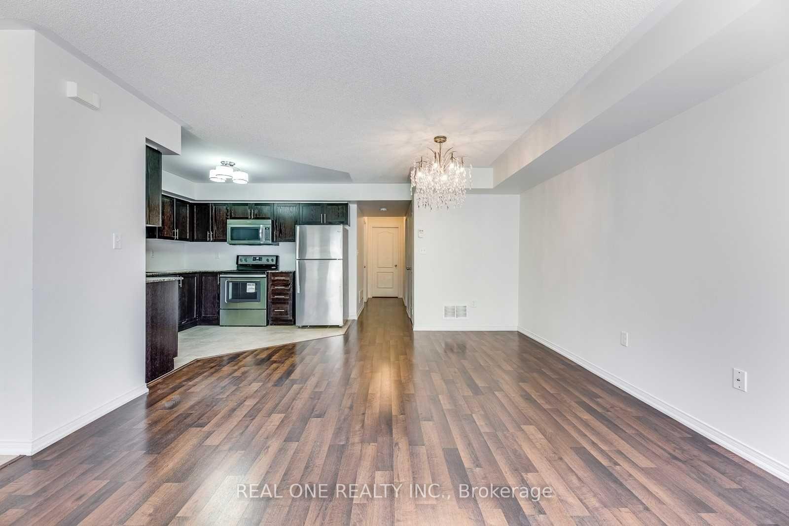 Photo 8 of Unit 31, 2480 Post Road, Oakville, River Oaks — HOMEH