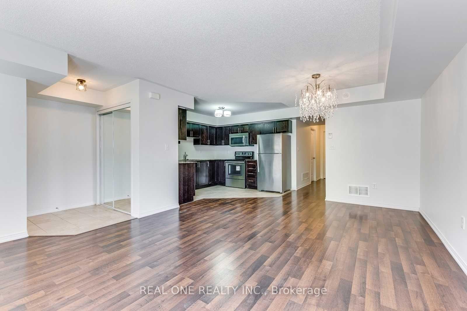 Photo 9 of Unit 31, 2480 Post Road, Oakville, River Oaks — HOMEH