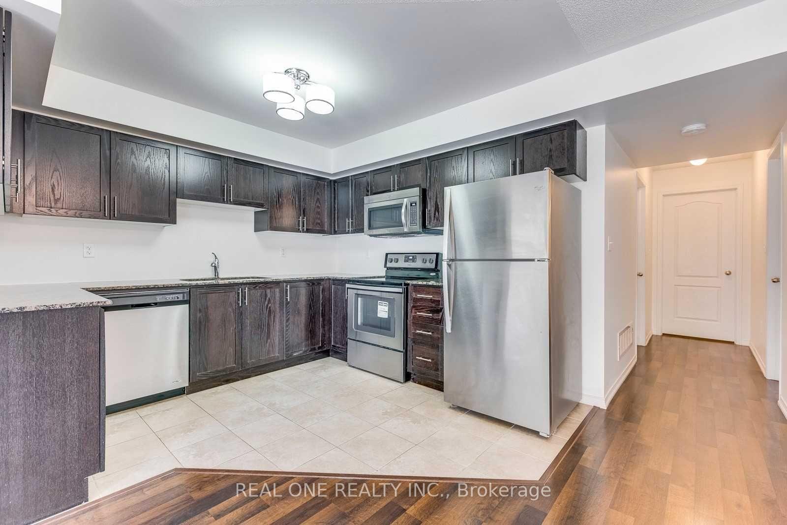 Photo 10 of Unit 31, 2480 Post Road, Oakville, River Oaks — HOMEH