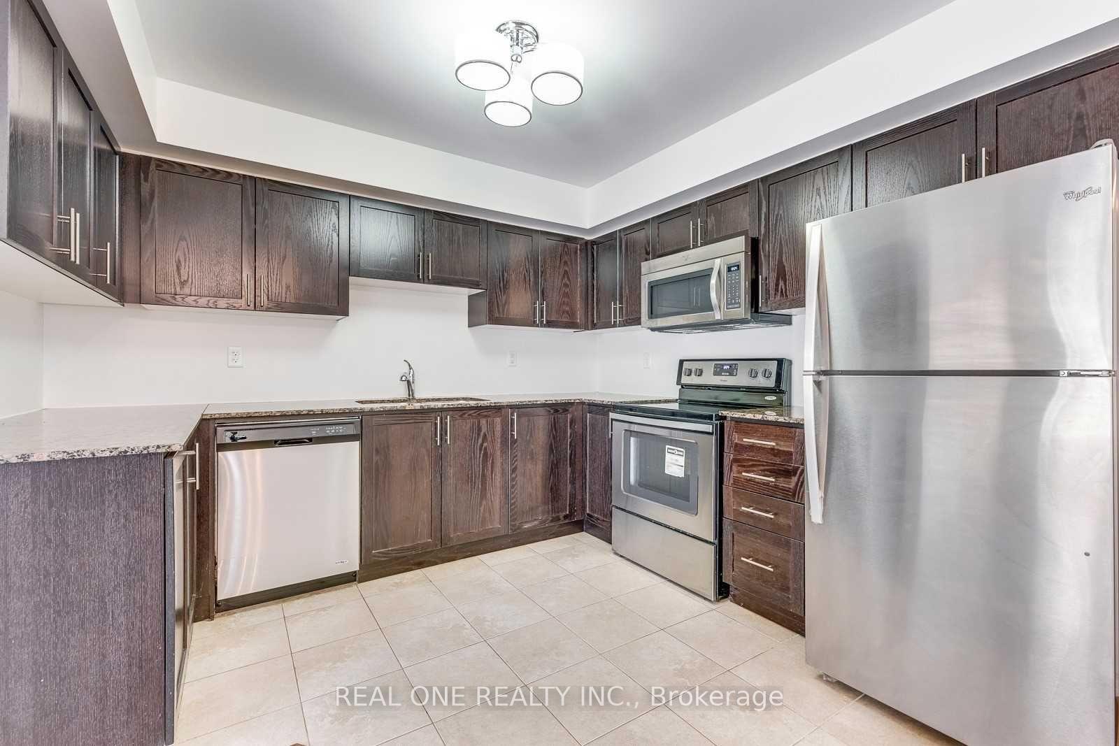 Photo 12 of Unit 31, 2480 Post Road, Oakville, River Oaks — HOMEH