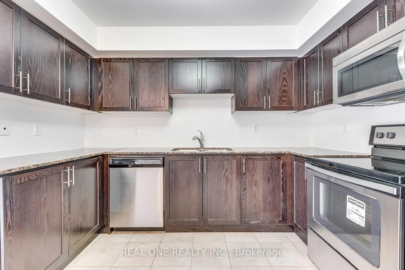 Photo 14 of Unit 31, 2480 Post Road, Oakville, River Oaks — HOMEH
