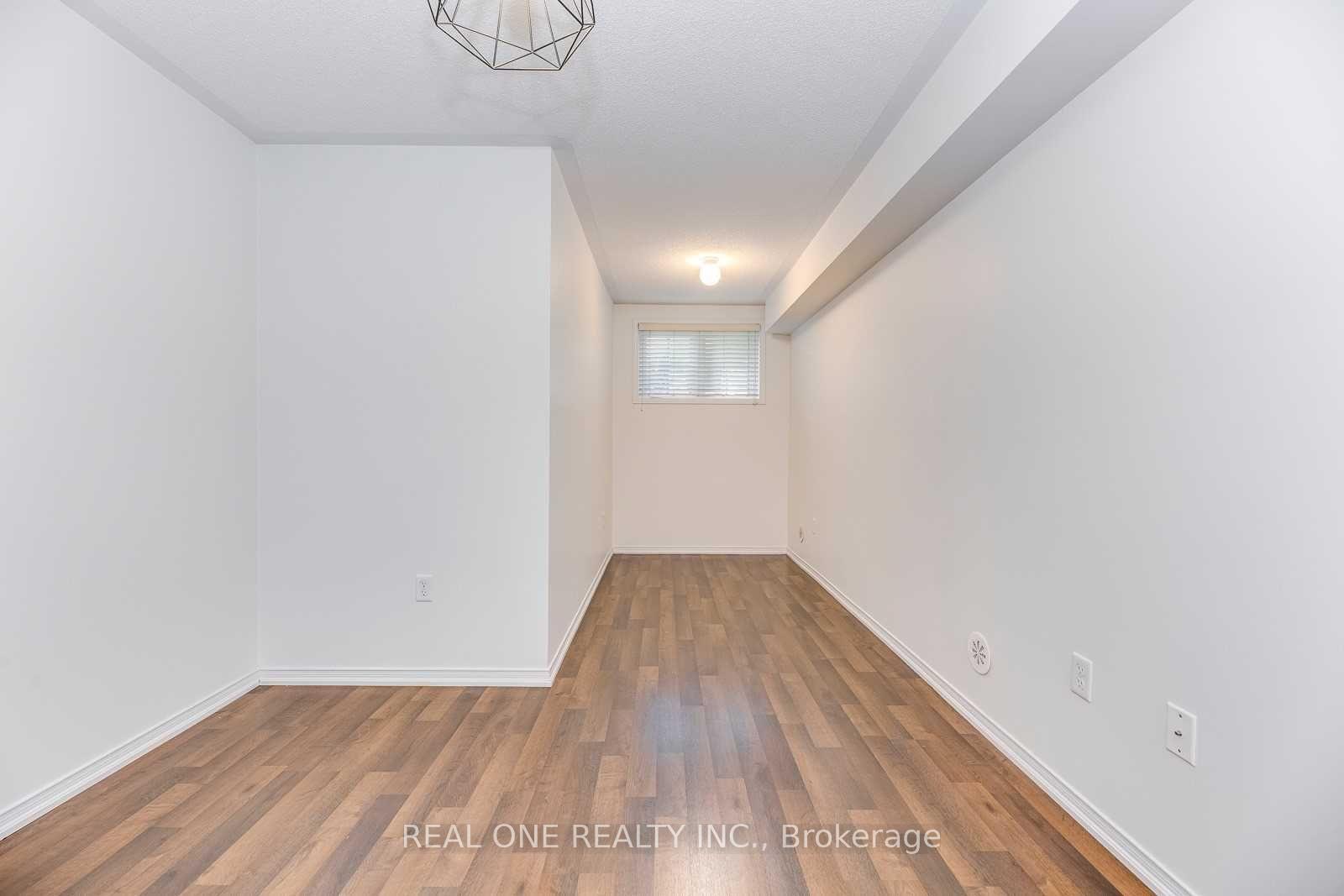 Photo 16 of Unit 31, 2480 Post Road, Oakville, River Oaks — HOMEH