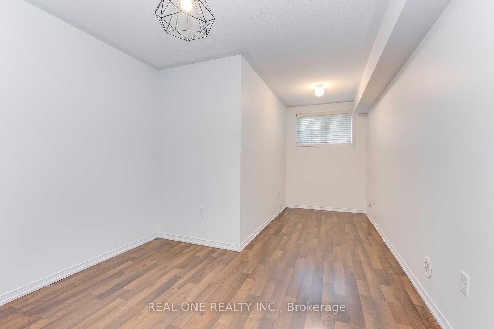 Photo 17 of Unit 31, 2480 Post Road, Oakville, River Oaks — HOMEH