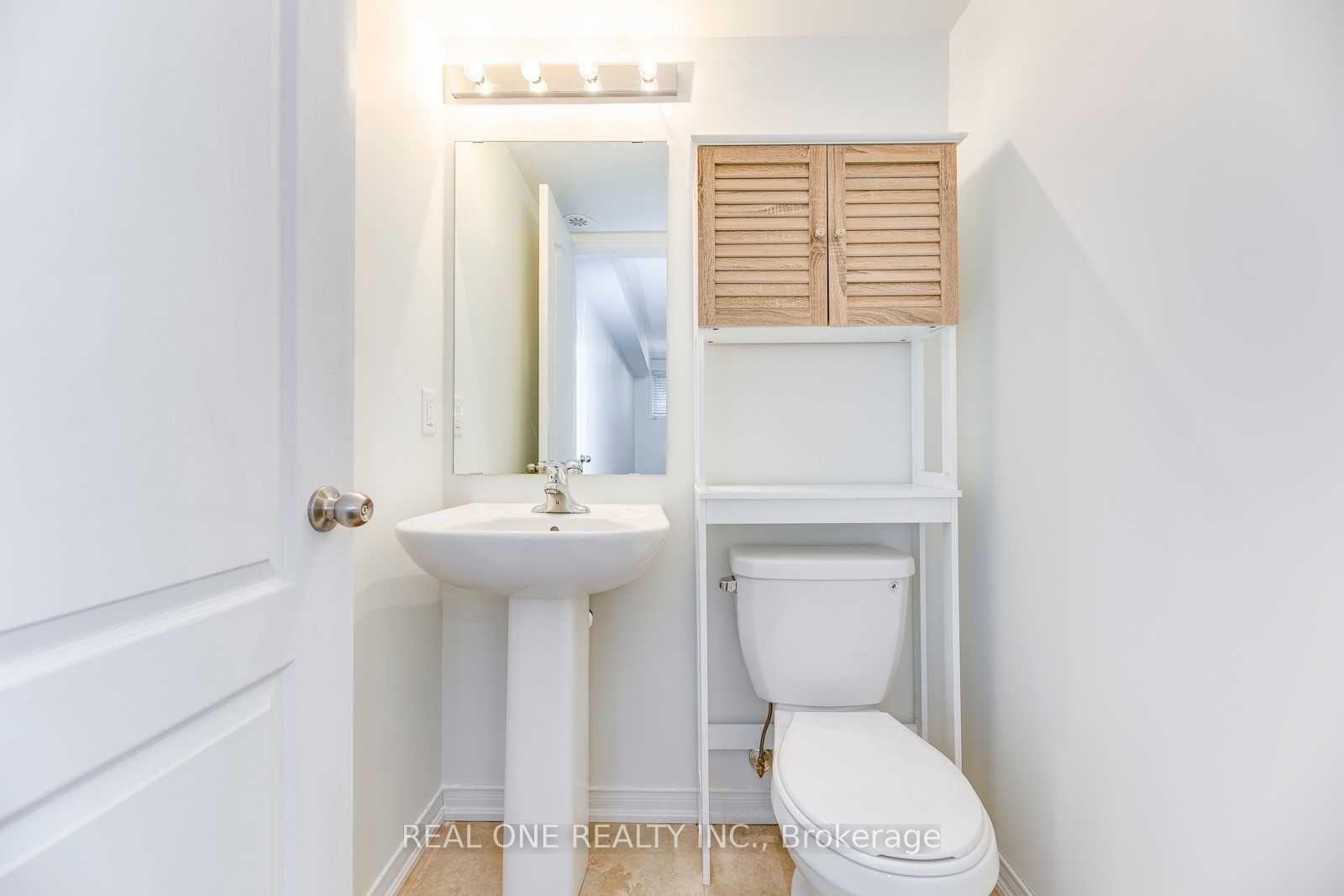 Photo 19 of Unit 31, 2480 Post Road, Oakville, River Oaks — HOMEH