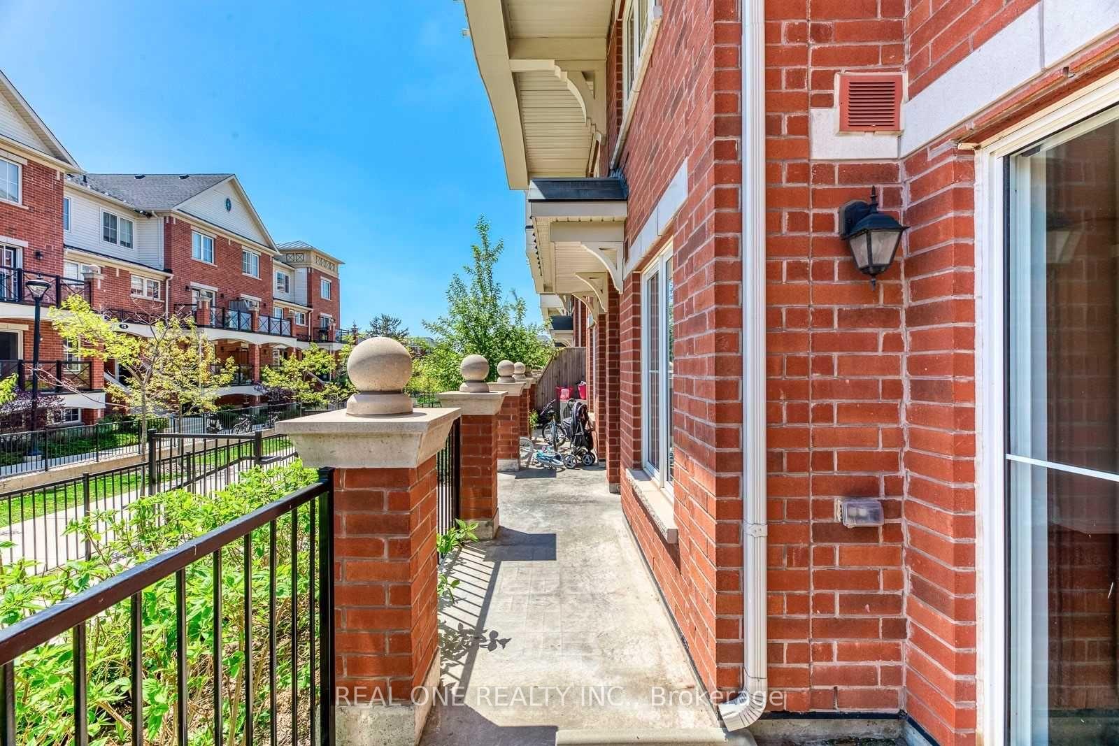 Photo 24 of Unit 31, 2480 Post Road, Oakville, River Oaks — HOMEH