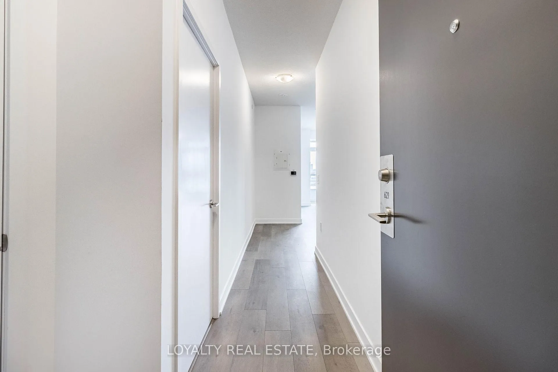 Photo 10 of Unit 621, 38 Honeycrisp Crescent, Vaughan, Vaughan Corporate Centre — HOMEH