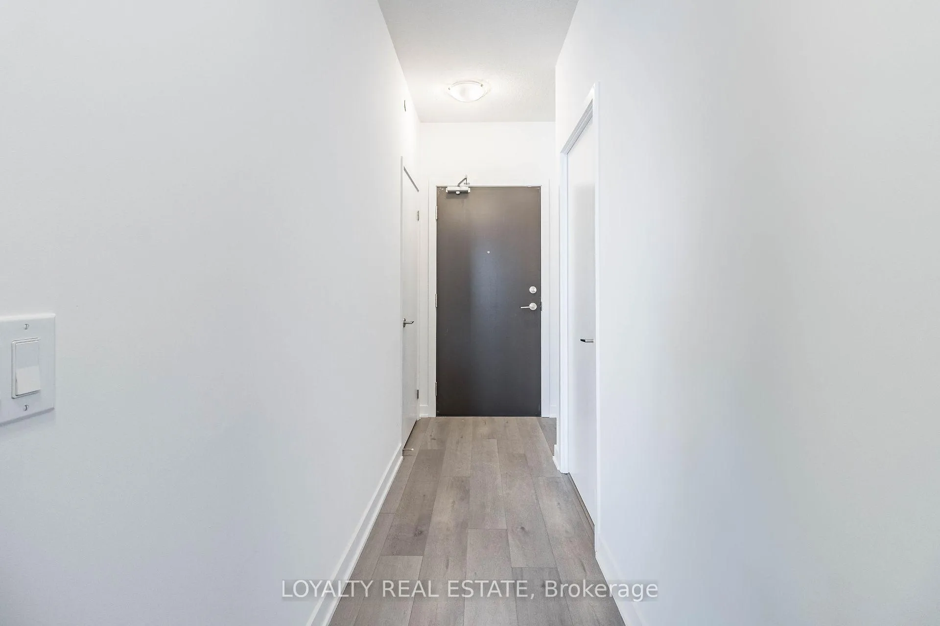 Photo 13 of Unit 621, 38 Honeycrisp Crescent, Vaughan, Vaughan Corporate Centre — HOMEH