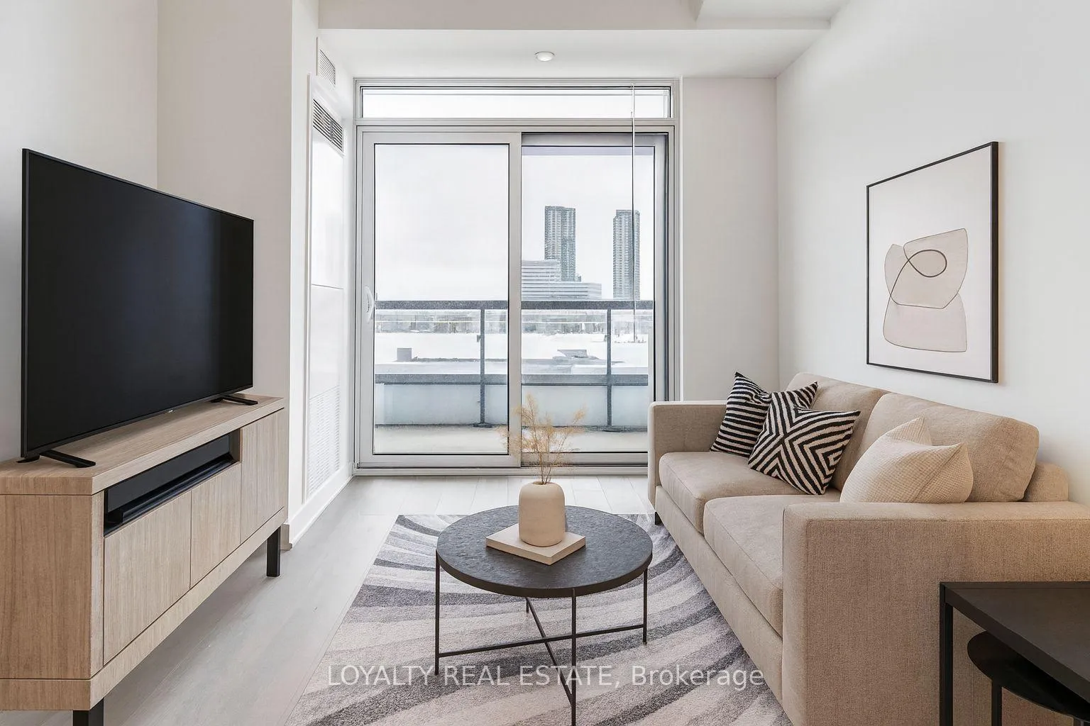 Photo 17 of Unit 621, 38 Honeycrisp Crescent, Vaughan, Vaughan Corporate Centre — HOMEH