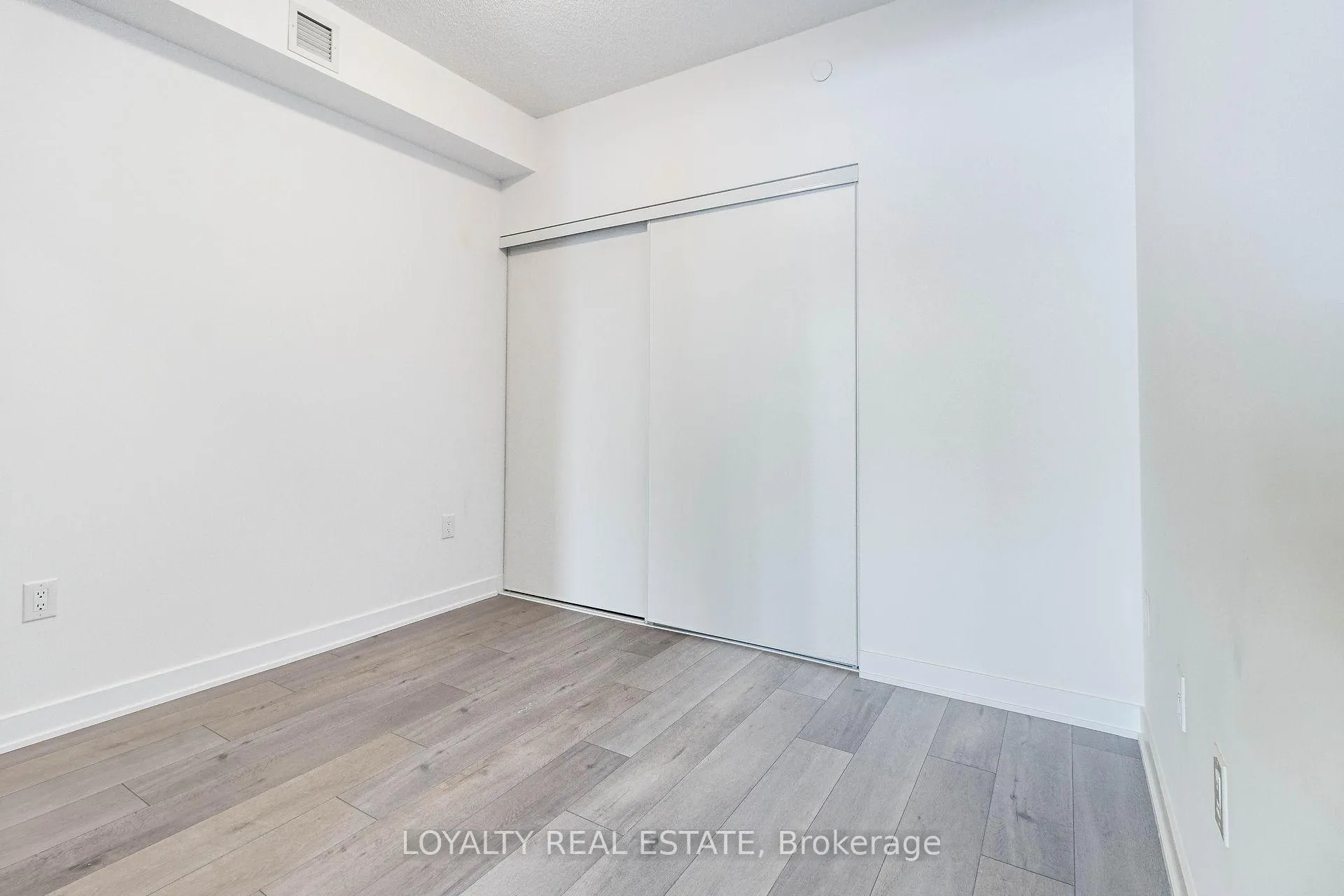 Photo 22 of Unit 621, 38 Honeycrisp Crescent, Vaughan, Vaughan Corporate Centre — HOMEH