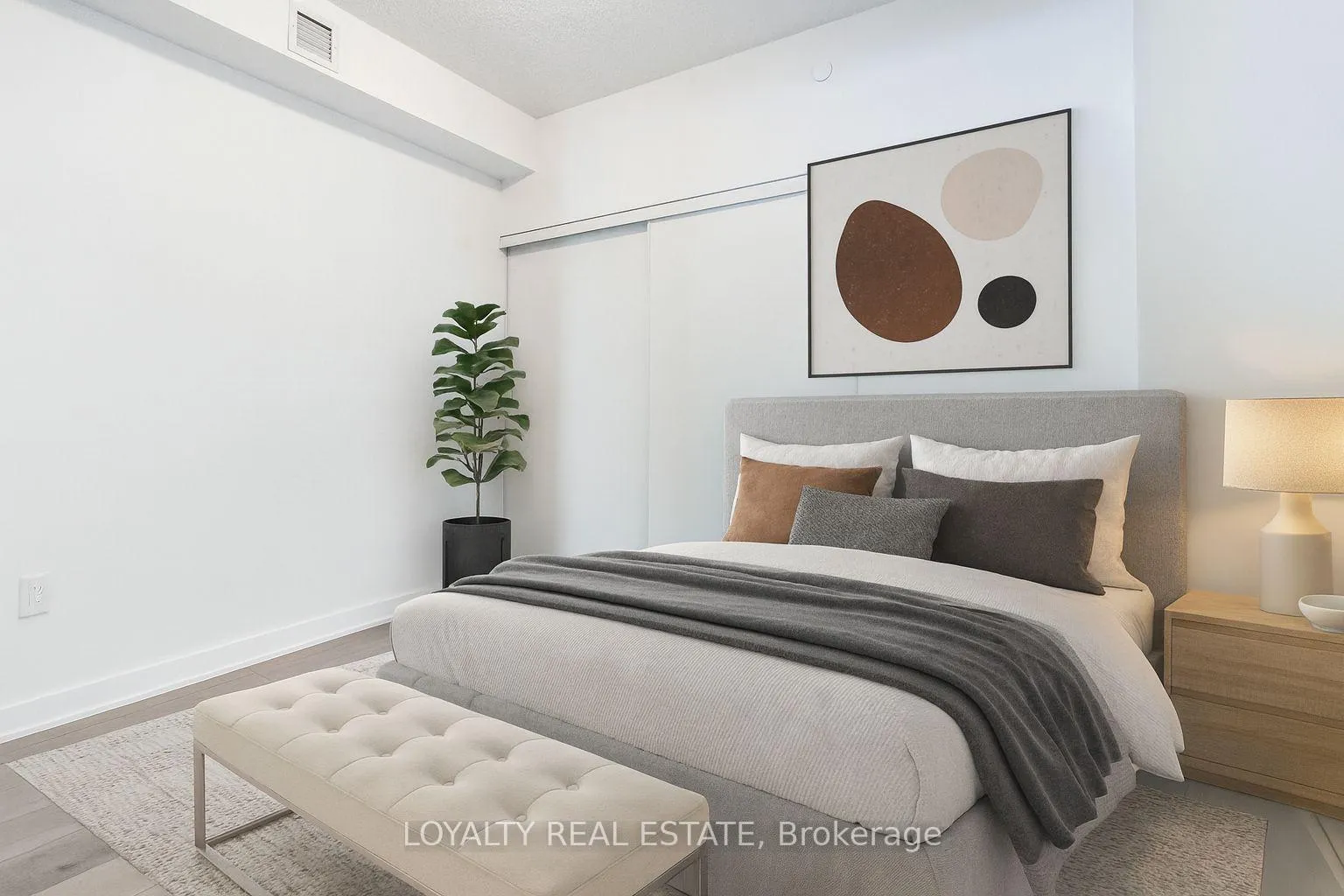 Photo 23 of Unit 621, 38 Honeycrisp Crescent, Vaughan, Vaughan Corporate Centre — HOMEH