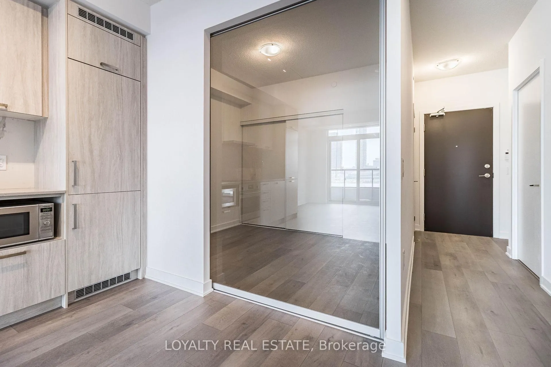 Photo 25 of Unit 621, 38 Honeycrisp Crescent, Vaughan, Vaughan Corporate Centre — HOMEH