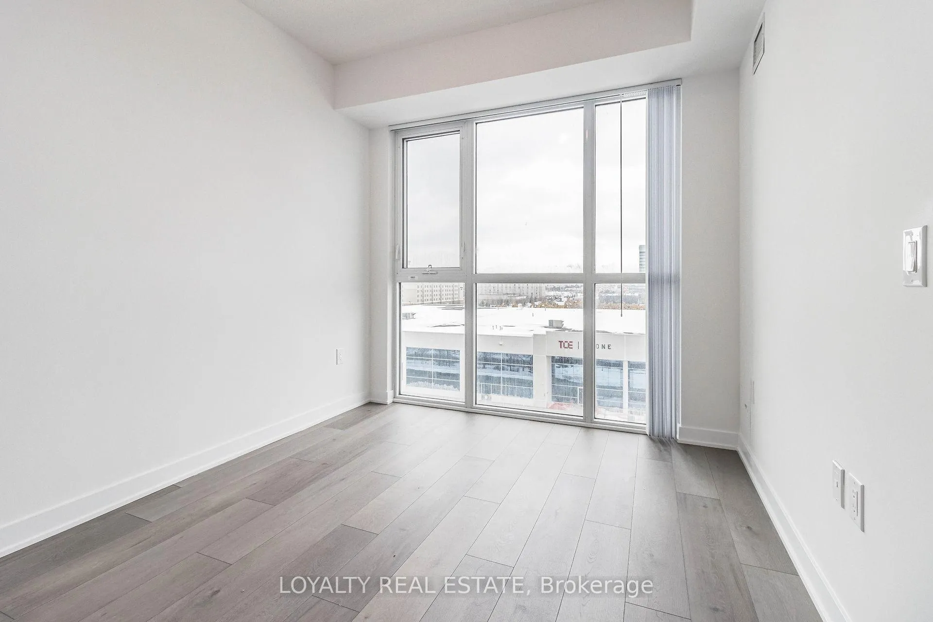 Photo 28 of Unit 621, 38 Honeycrisp Crescent, Vaughan, Vaughan Corporate Centre — HOMEH