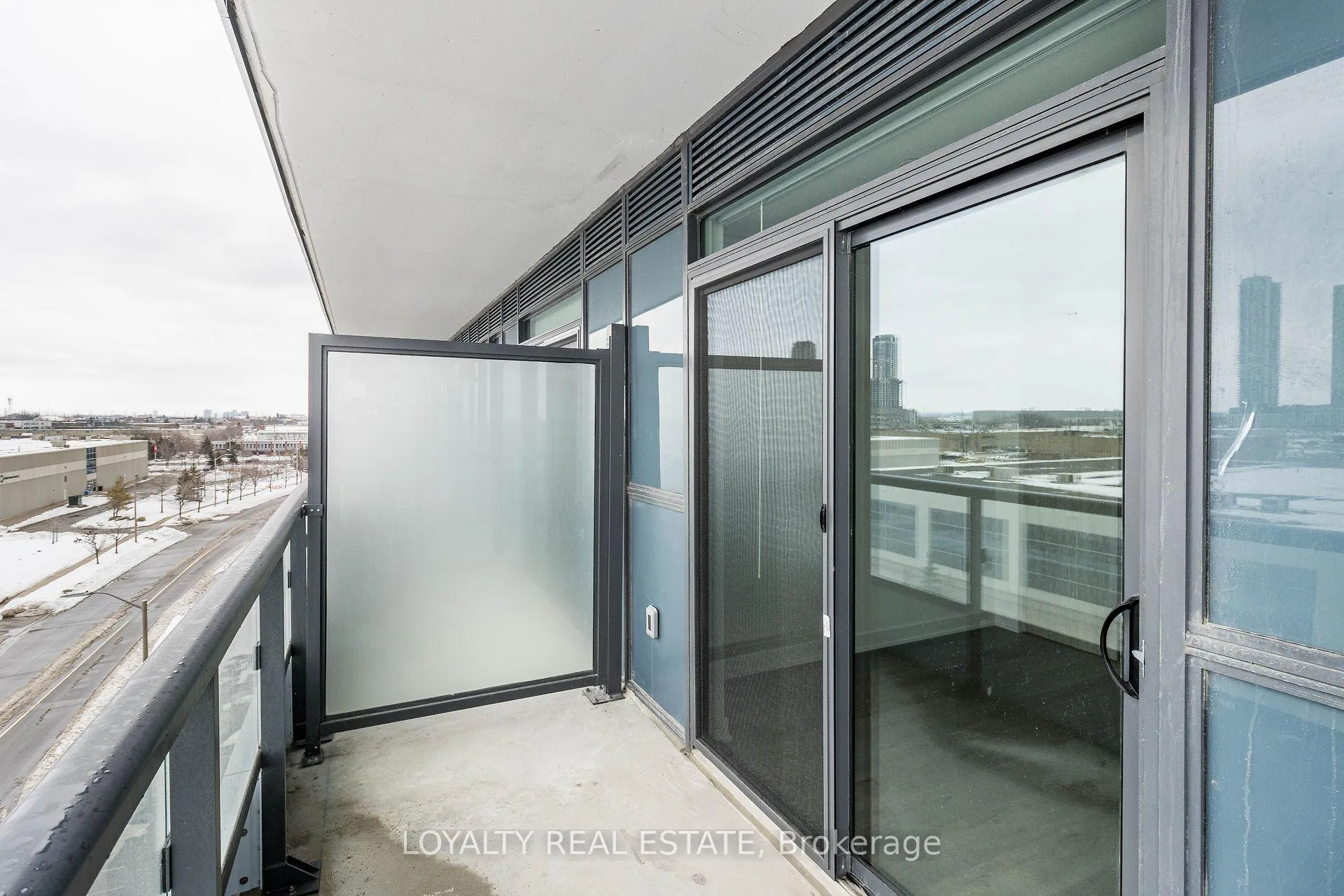 Photo 36 of Unit 621, 38 Honeycrisp Crescent, Vaughan, Vaughan Corporate Centre — HOMEH