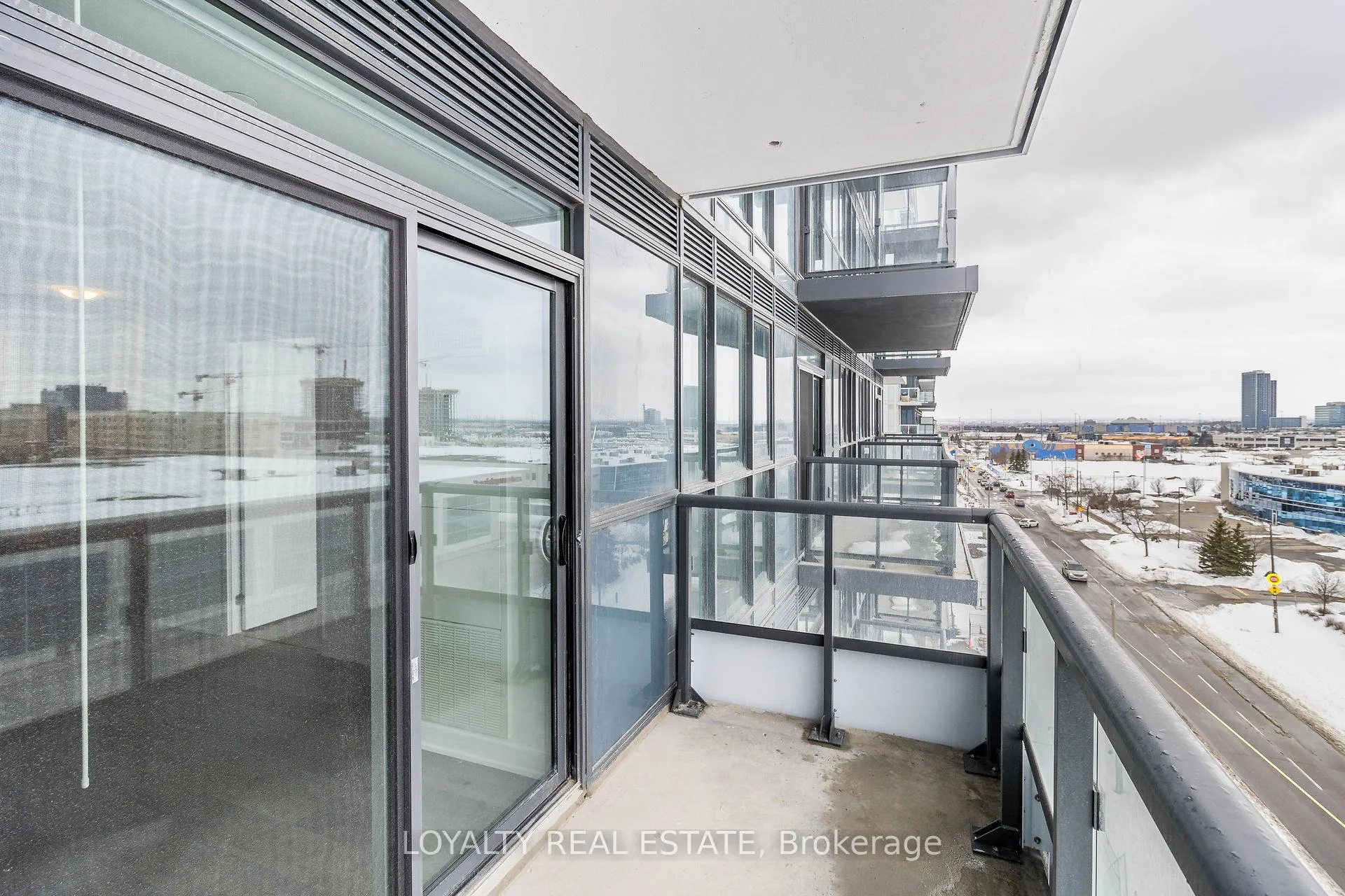 Photo 37 of Unit 621, 38 Honeycrisp Crescent, Vaughan, Vaughan Corporate Centre — HOMEH