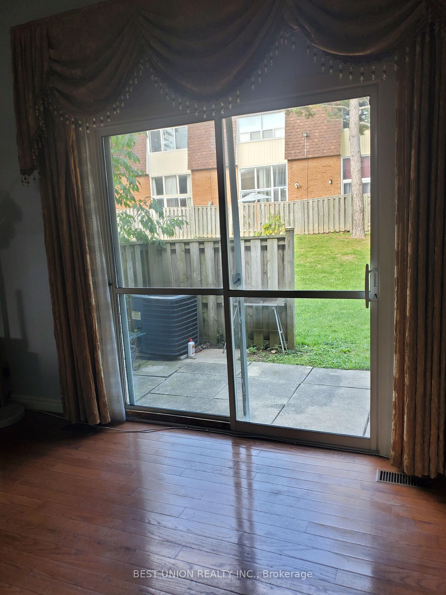 Photo 27 of Unit 12, 200 Bridletowne Circle, Scarborough, L'Amoreaux — HOMEH