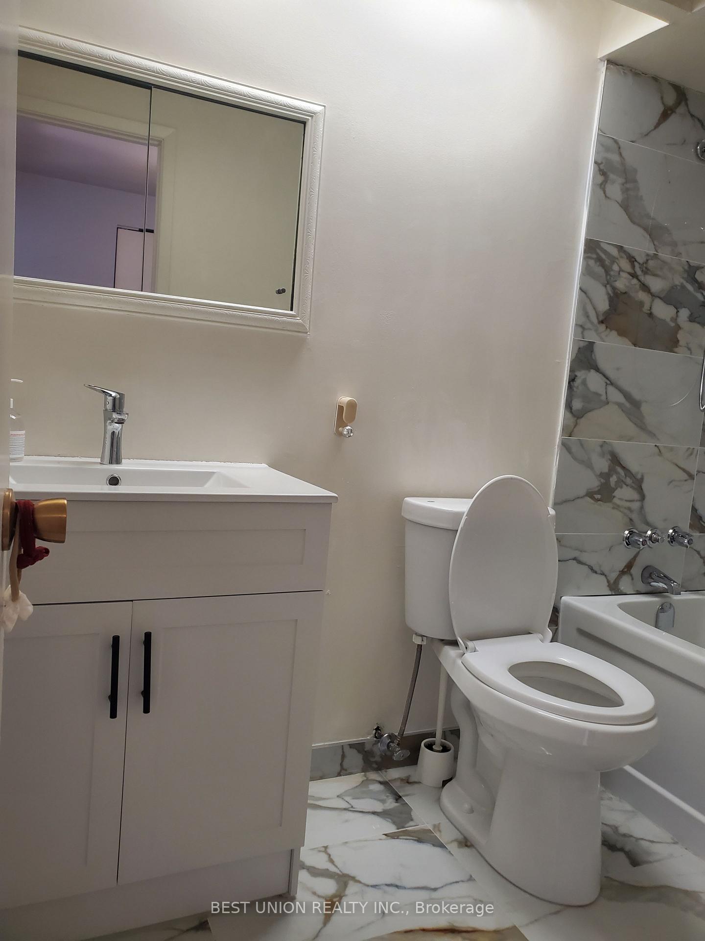 Photo 38 of Unit 12, 200 Bridletowne Circle, Scarborough, L'Amoreaux — HOMEH