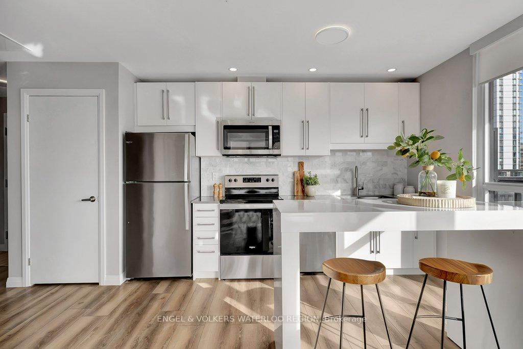 Photo 10 of Unit 805, 60 Charles Street W, Kitchener — HOMEH