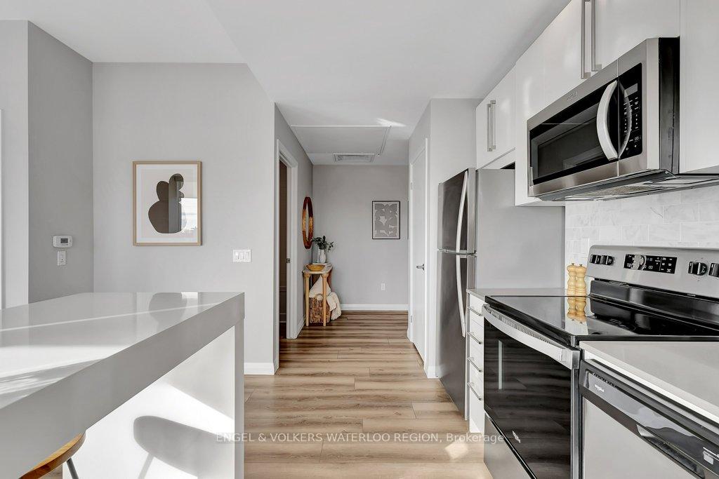 Photo 12 of Unit 805, 60 Charles Street W, Kitchener — HOMEH