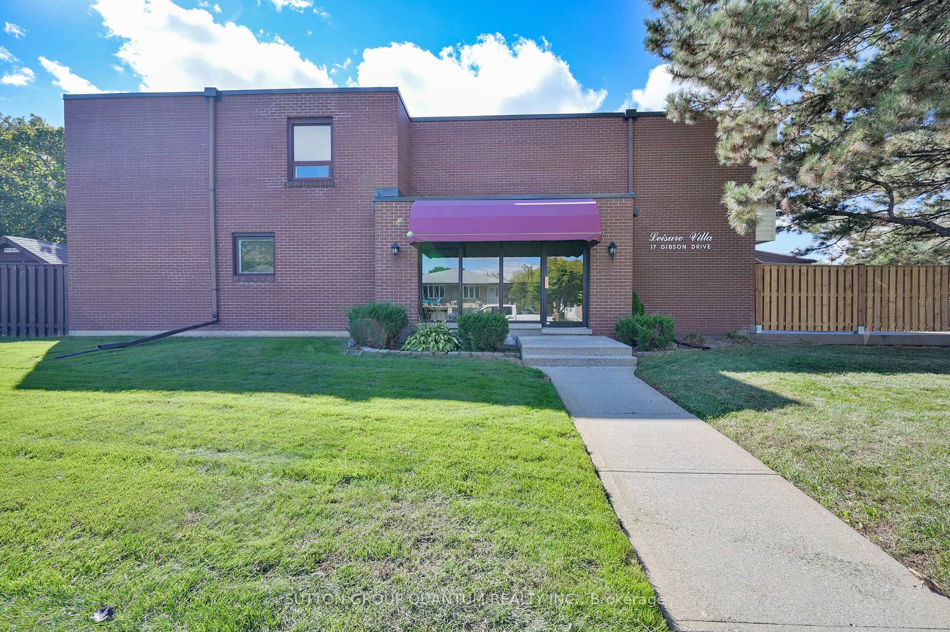 Photo 2 of Unit 15, 17 Gibson Drive, Kitchener — HOMEH