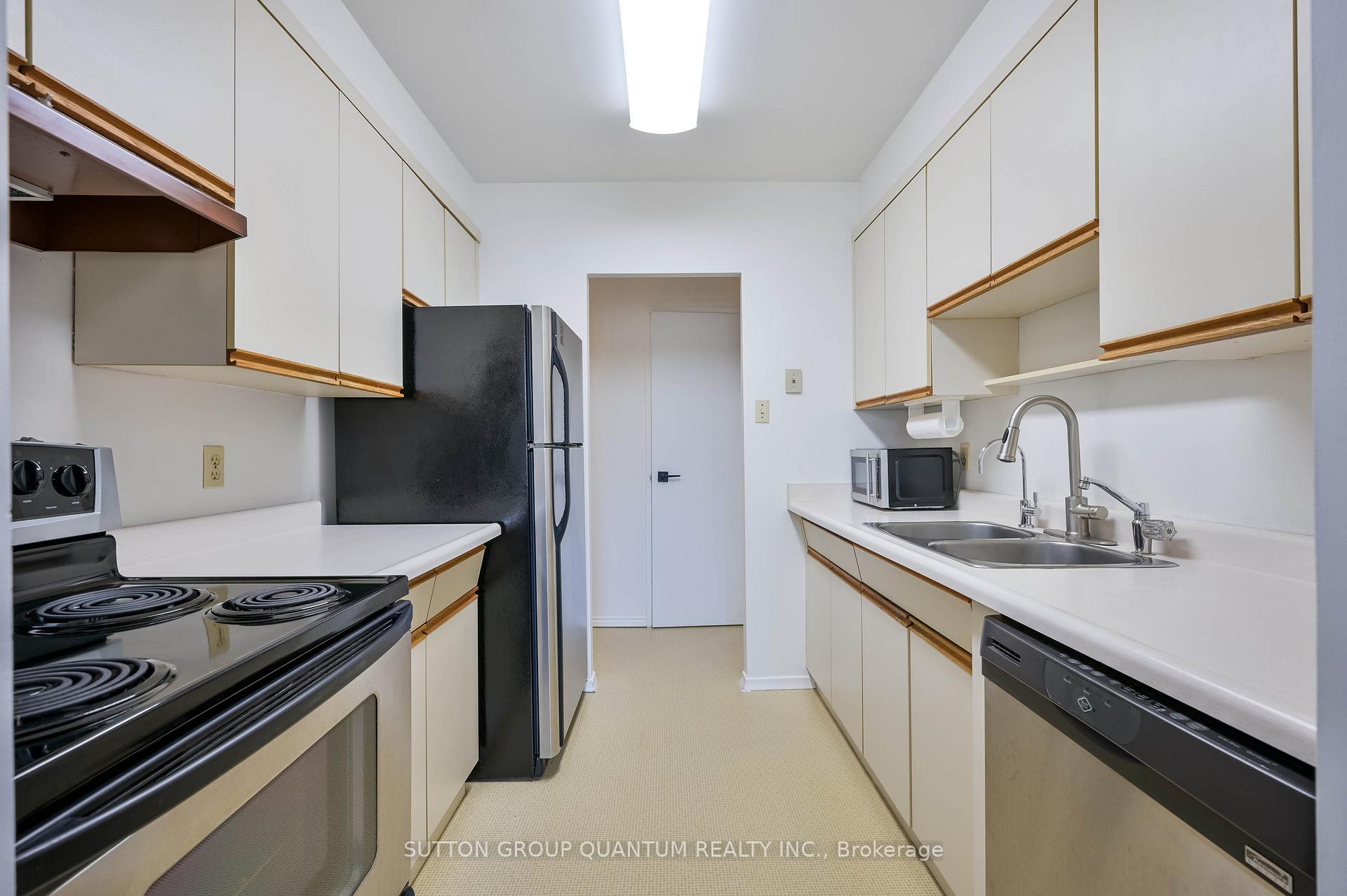 Photo 6 of Unit 15, 17 Gibson Drive, Kitchener — HOMEH