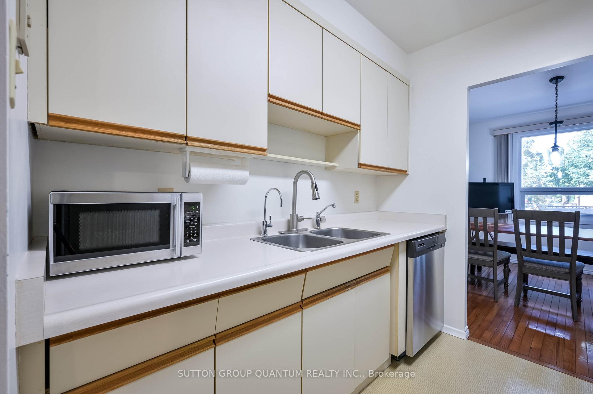 Photo 8 of Unit 15, 17 Gibson Drive, Kitchener — HOMEH