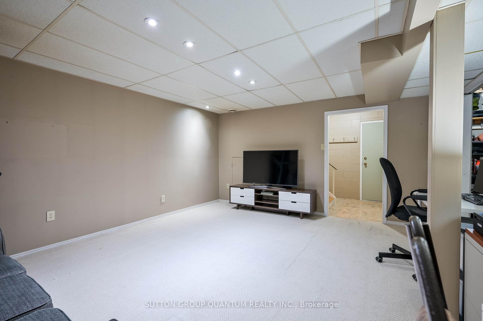 Photo 25 of Unit 15, 17 Gibson Drive, Kitchener — HOMEH