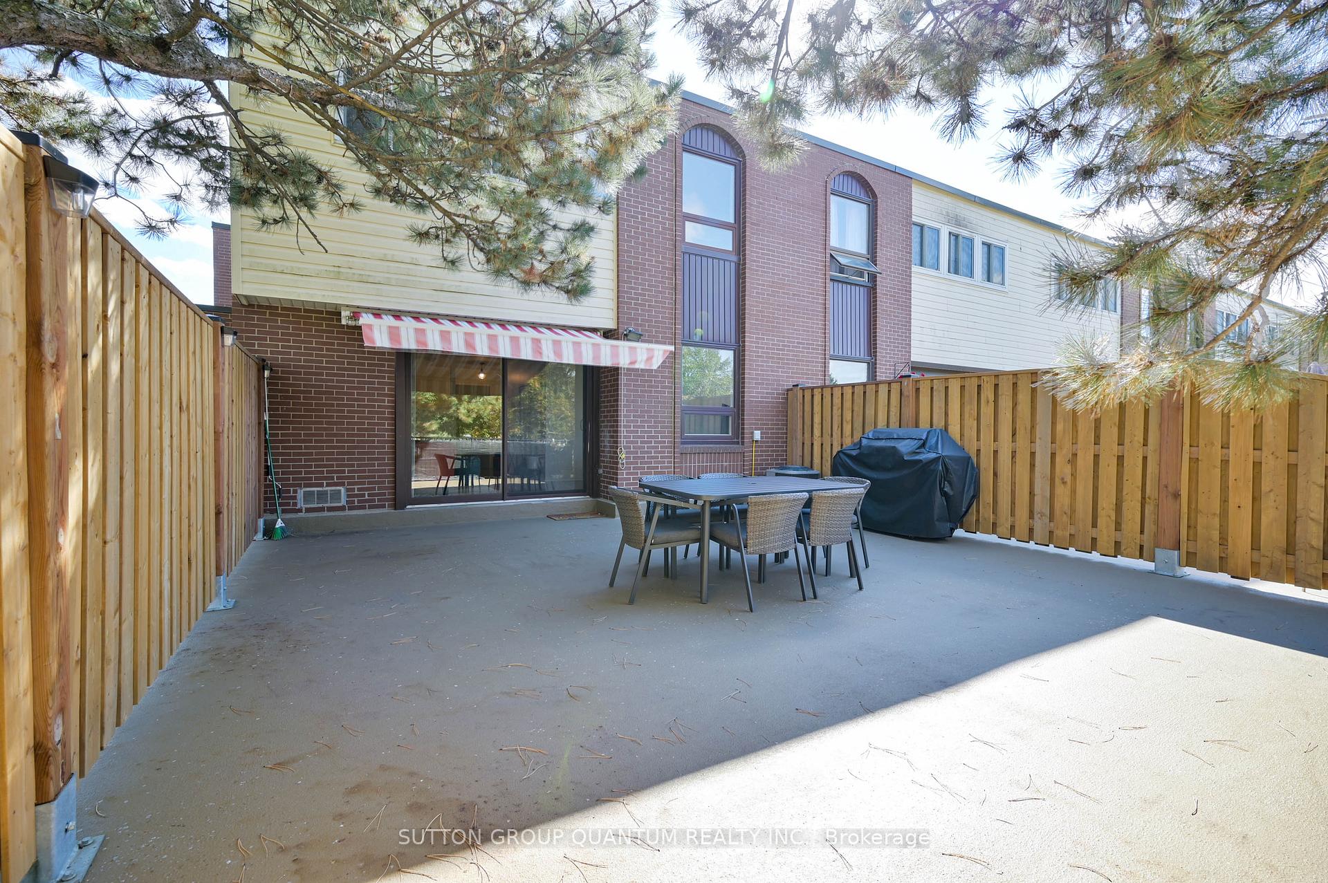 Photo 29 of Unit 15, 17 Gibson Drive, Kitchener — HOMEH
