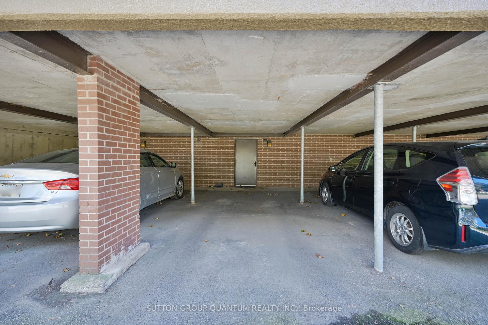 Photo 32 of Unit 15, 17 Gibson Drive, Kitchener — HOMEH