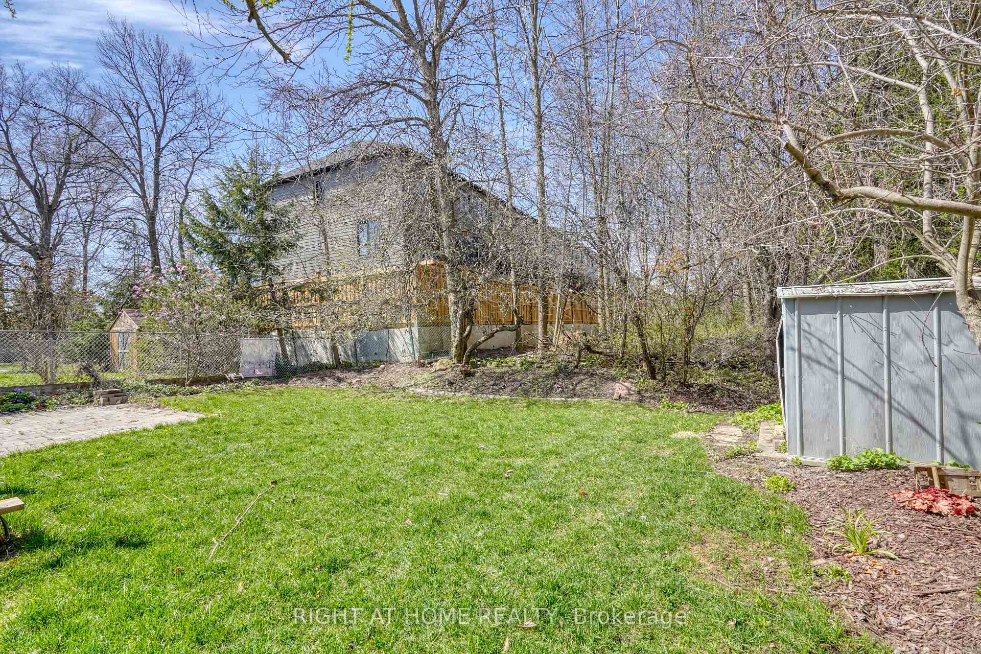 Photo 19 of Unit Main Fl, 24 O'shaughnessy Crescent, Barrie, Holly — HOMEH