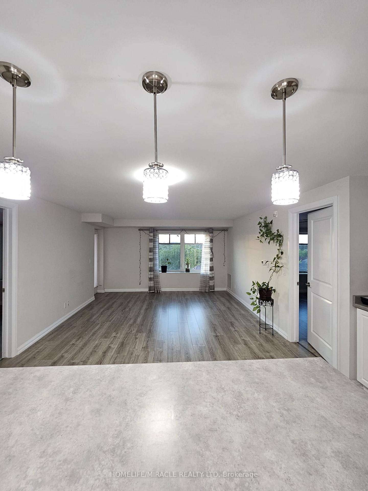 Photo 5 of Unit 406, 778 Laurelwood Drive, Waterloo — HOMEH