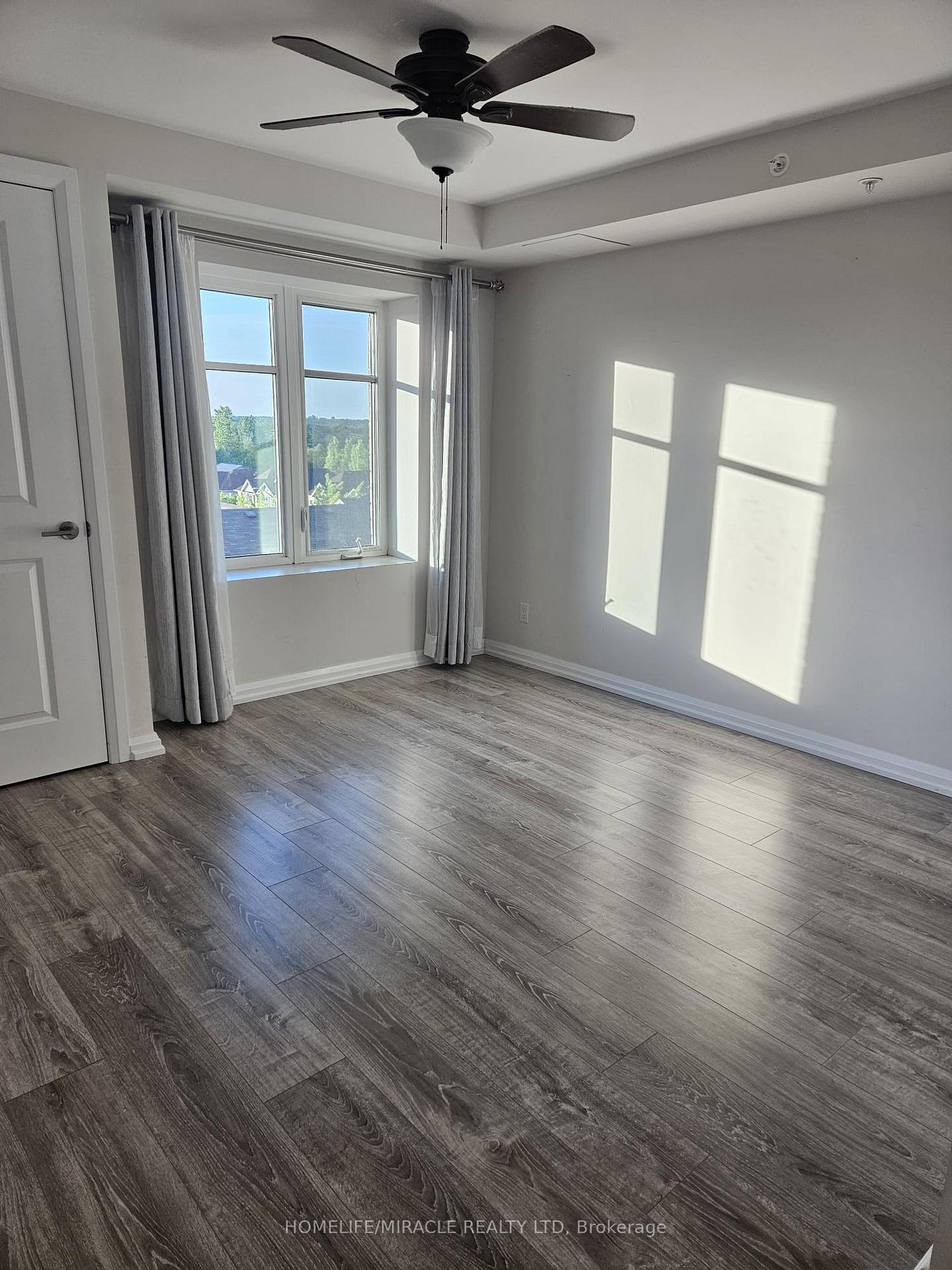 Photo 8 of Unit 406, 778 Laurelwood Drive, Waterloo — HOMEH