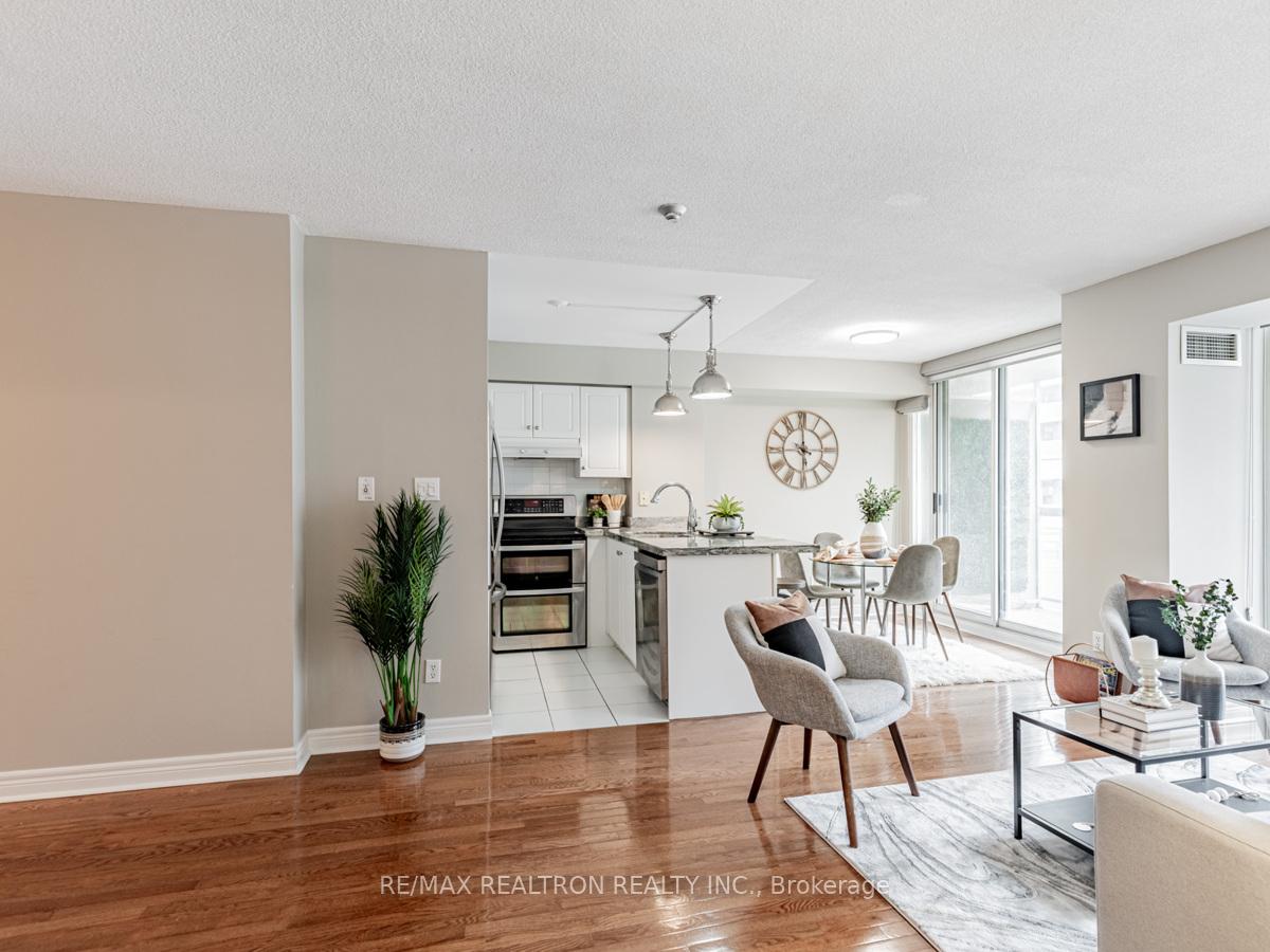 Photo 4 of Unit 1011, 43 Eglinton Avenue E, Toronto, Mount Pleasant West — HOMEH