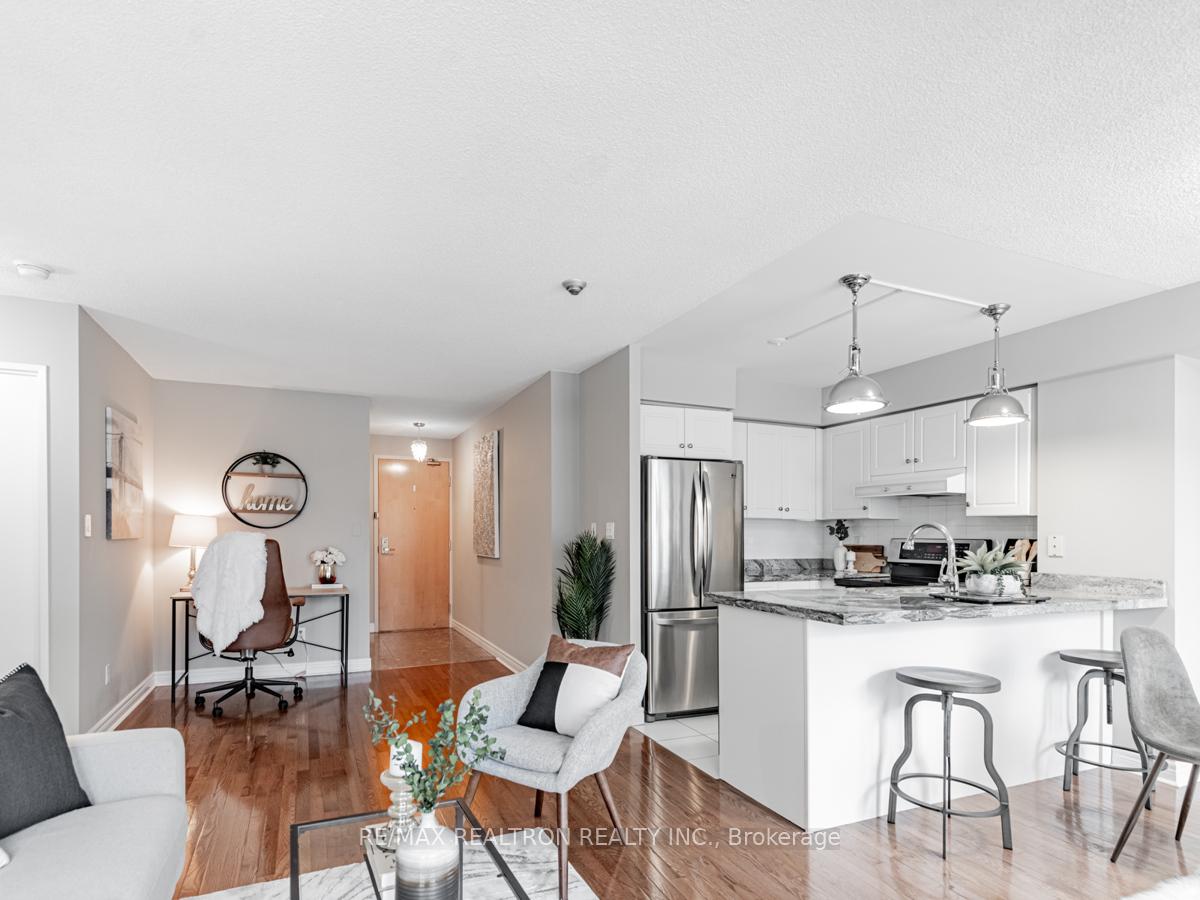 Photo 9 of Unit 1011, 43 Eglinton Avenue E, Toronto, Mount Pleasant West — HOMEH