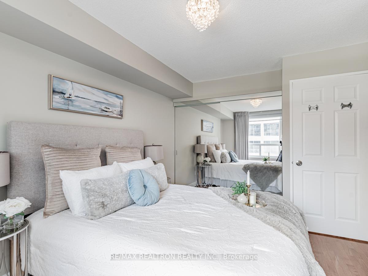 Photo 12 of Unit 1011, 43 Eglinton Avenue E, Toronto, Mount Pleasant West — HOMEH
