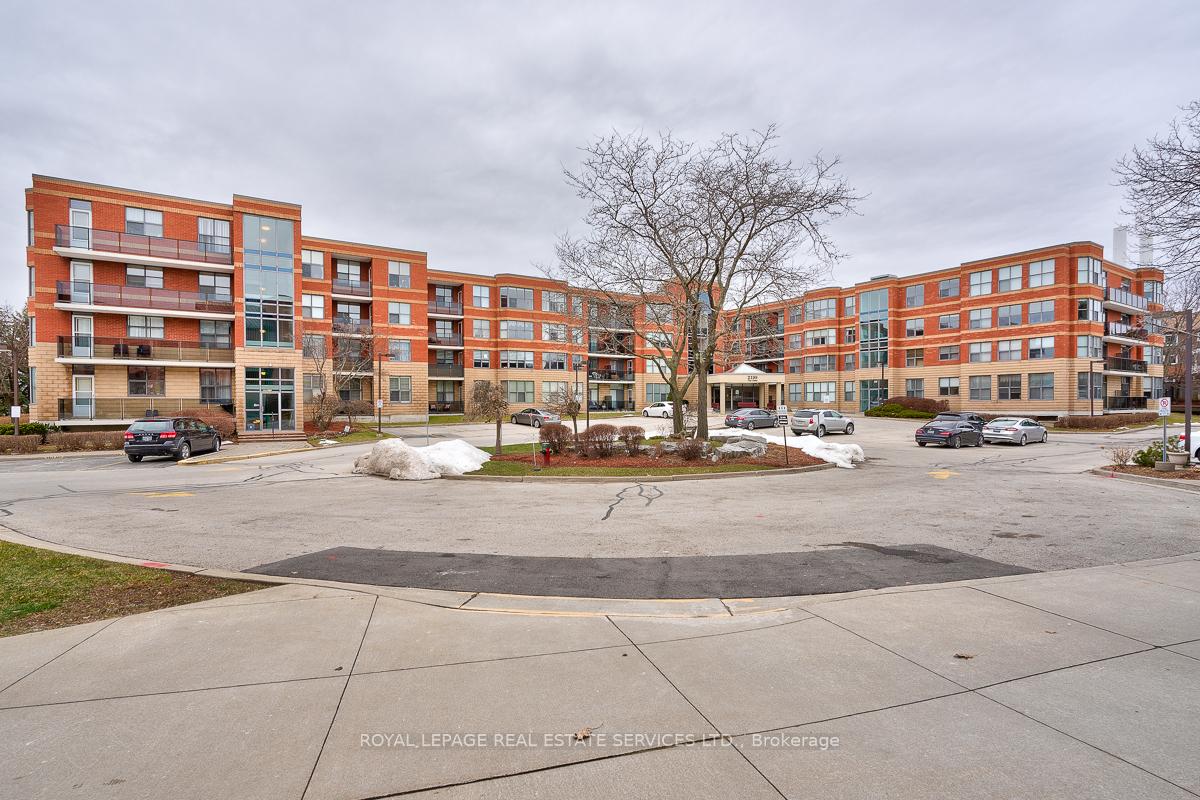 Photo 1 of Unit 211, 2199 Sixth Line, Oakville, River Oaks — HOMEH