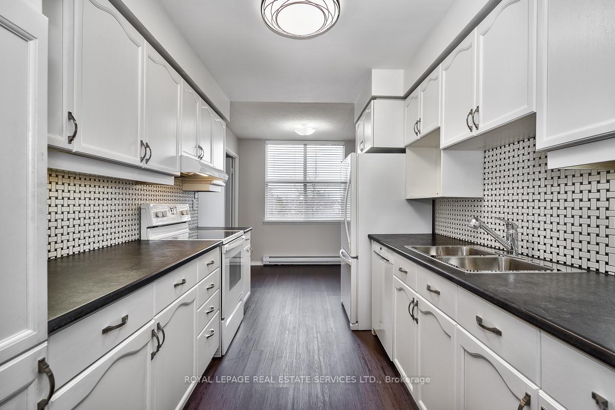 Photo 9 of Unit 211, 2199 Sixth Line, Oakville, River Oaks — HOMEH
