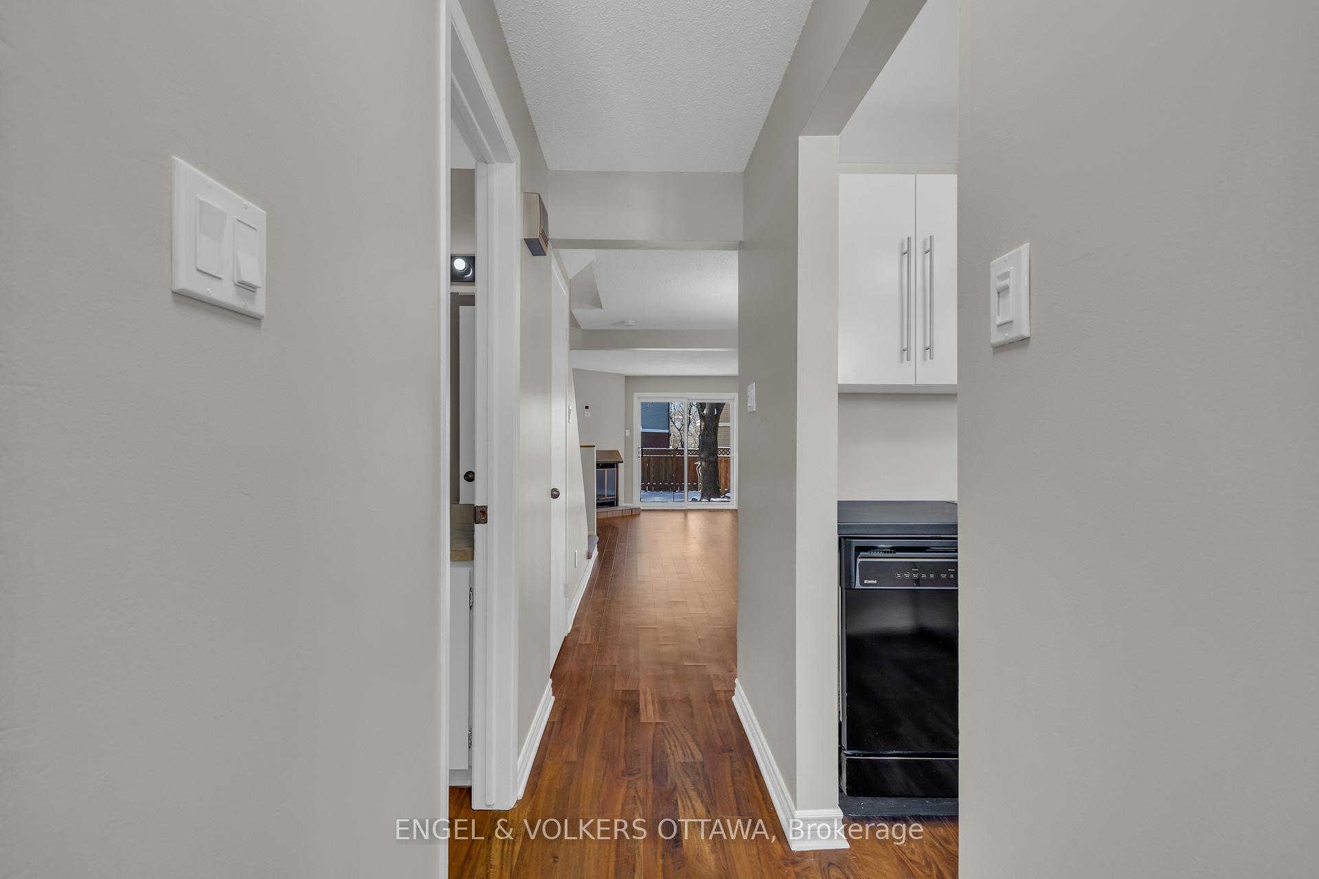 Photo 3 of 6342 Bilberry Drive, Ottawa, Orleans Wood — HOMEH