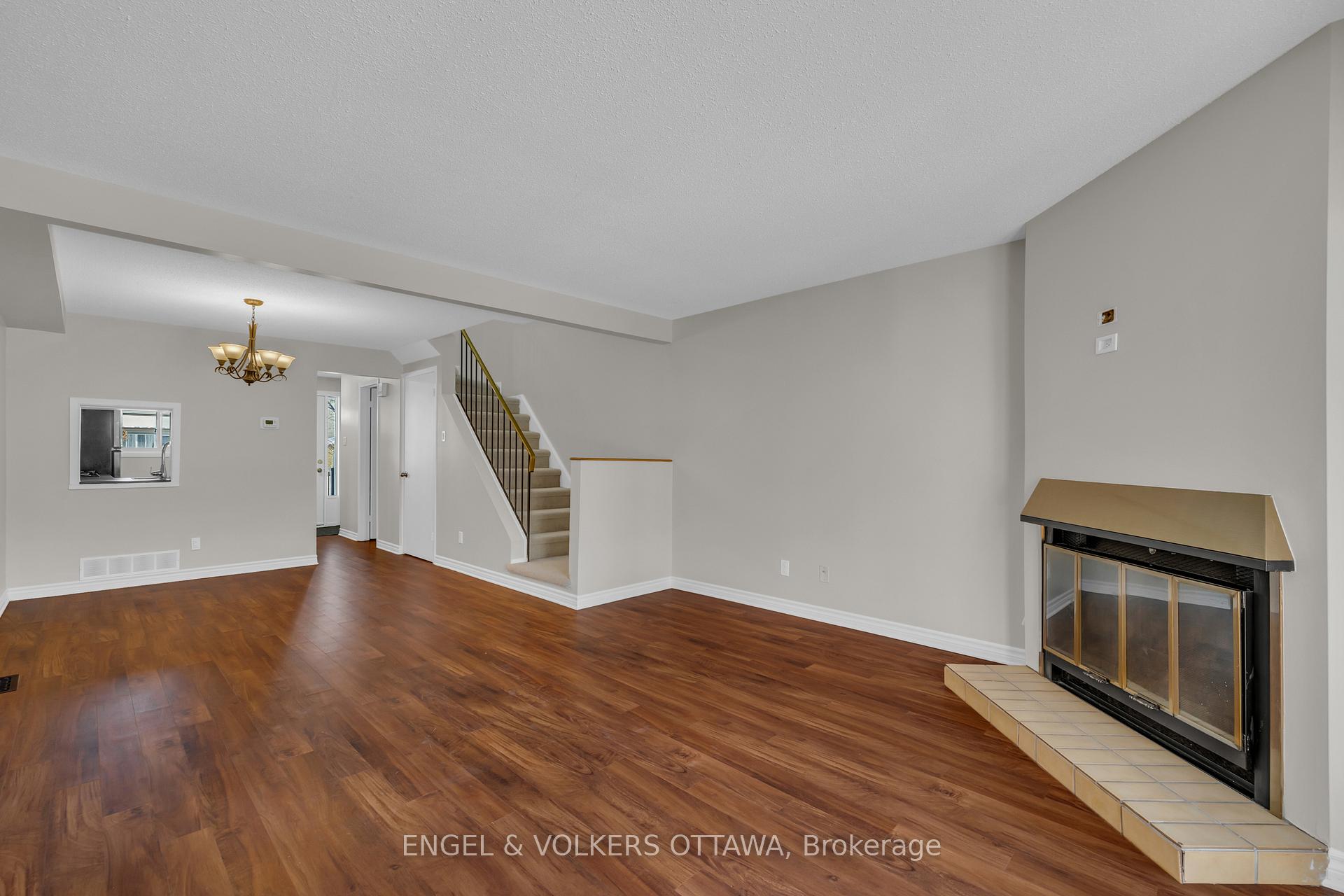 Photo 6 of 6342 Bilberry Drive, Ottawa, Orleans Wood — HOMEH