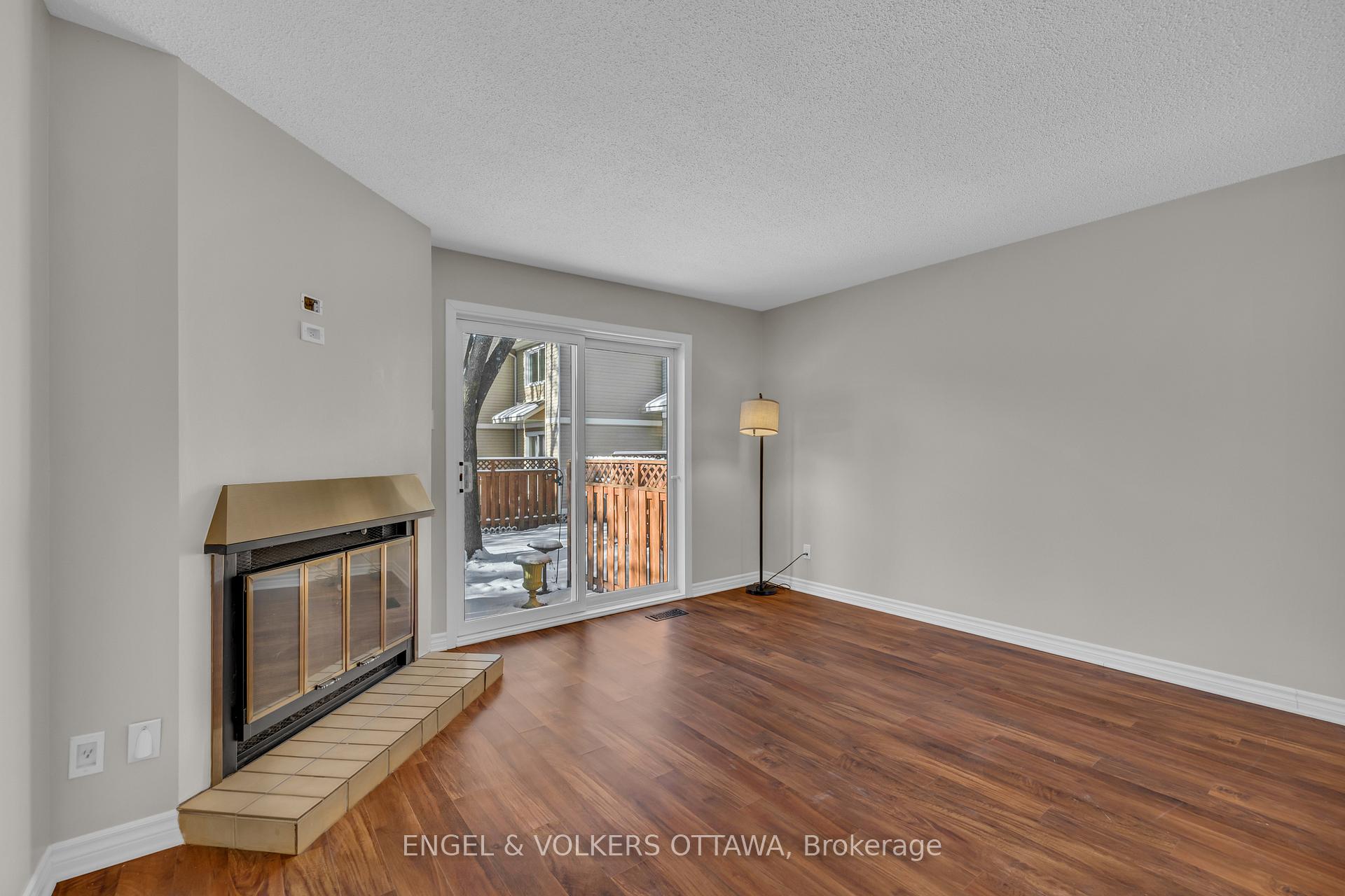 Photo 10 of 6342 Bilberry Drive, Ottawa, Orleans Wood — HOMEH