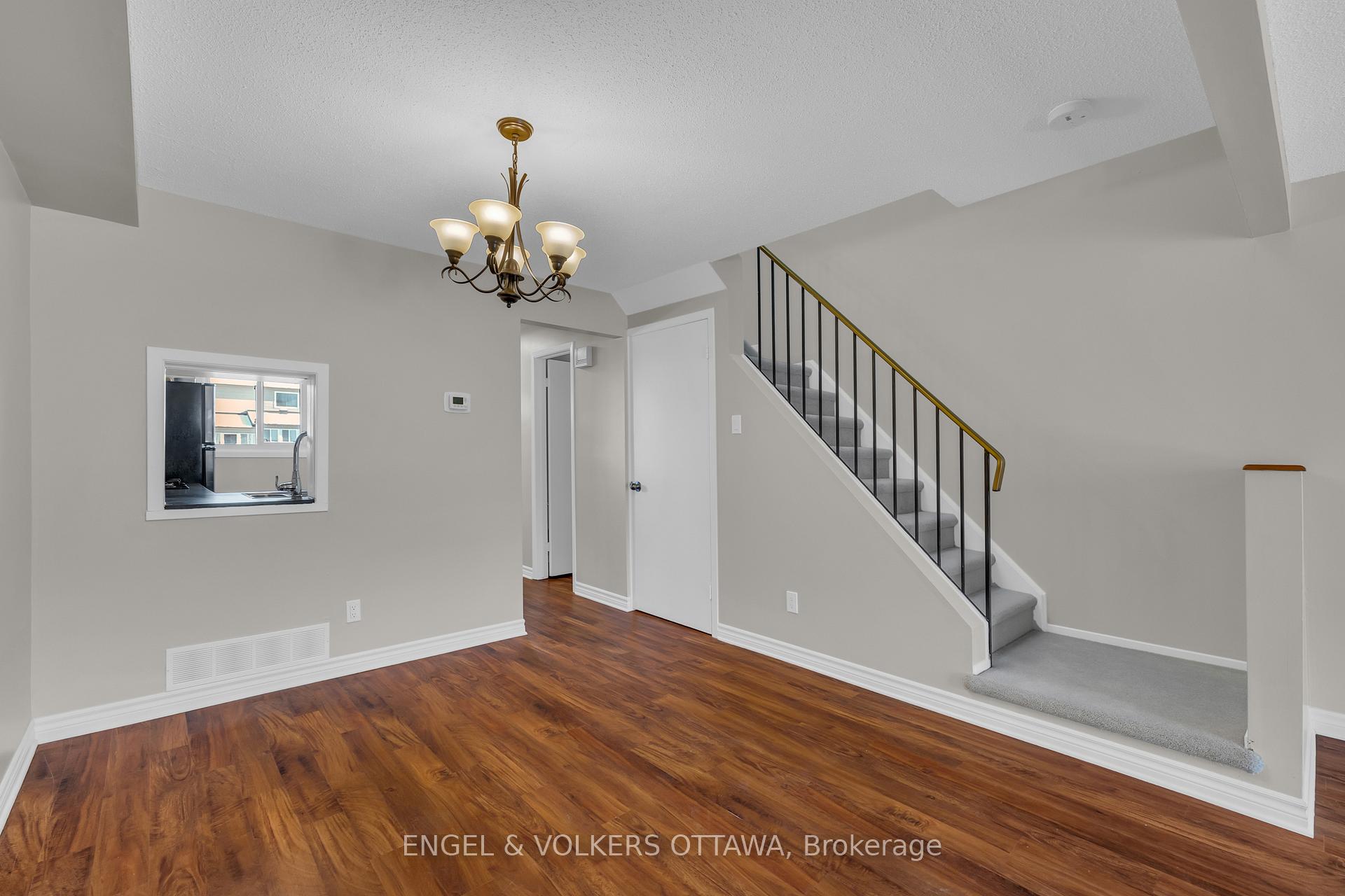Photo 12 of 6342 Bilberry Drive, Ottawa, Orleans Wood — HOMEH