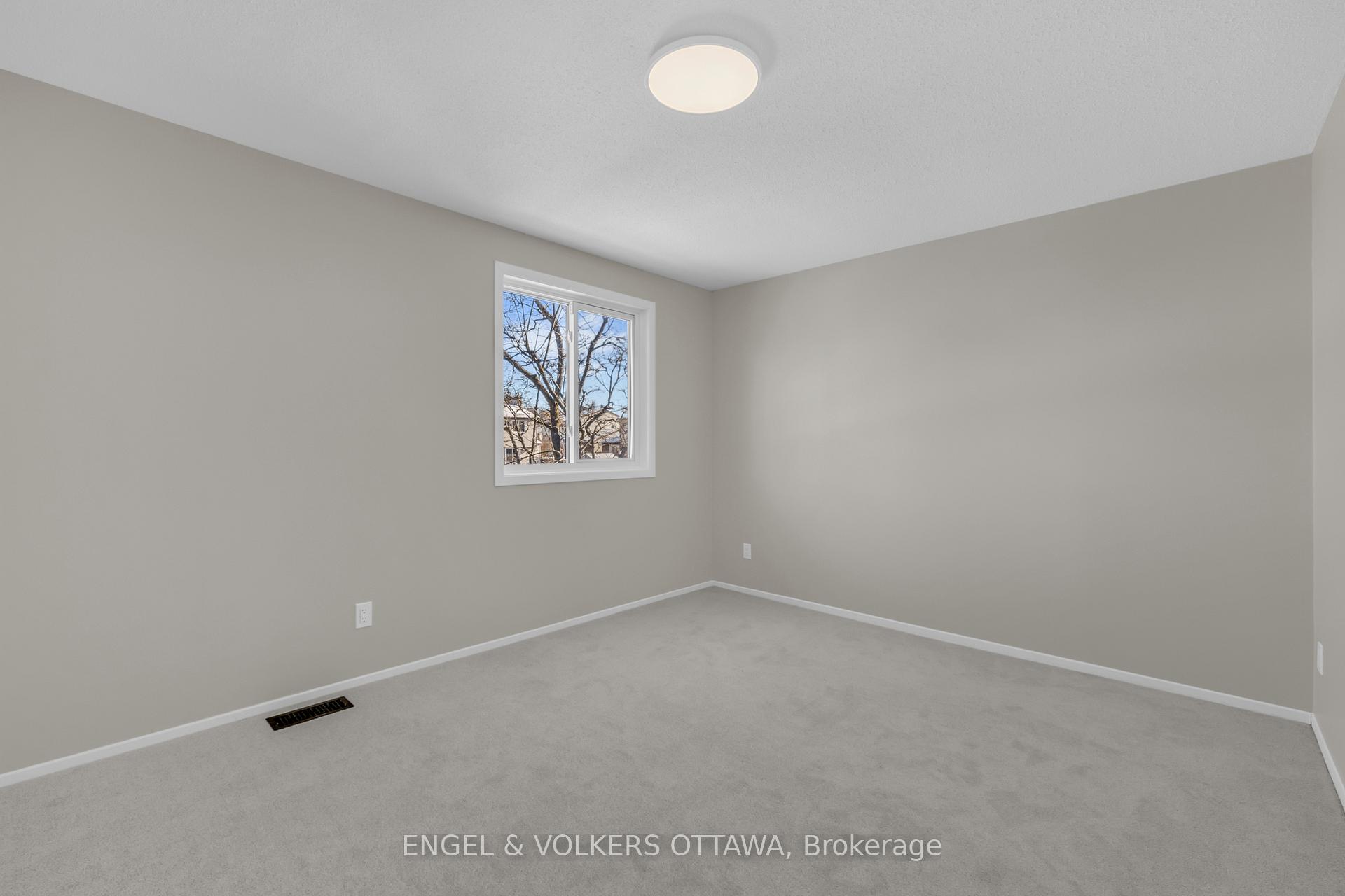 Photo 24 of 6342 Bilberry Drive, Ottawa, Orleans Wood — HOMEH