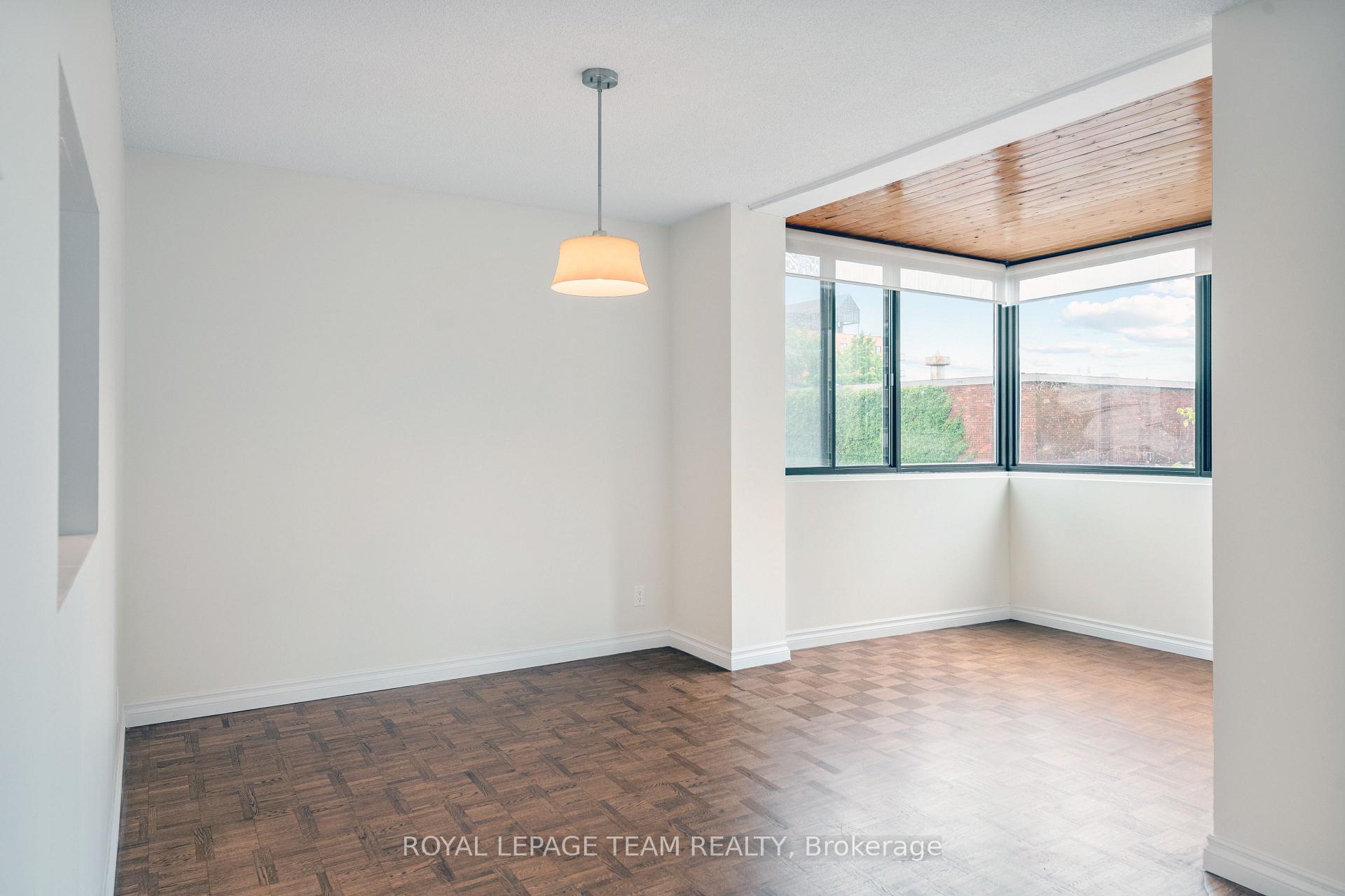 Photo 8 of Unit 404, 40 Arthur Street, Ottawa, West Centre Town — HOMEH