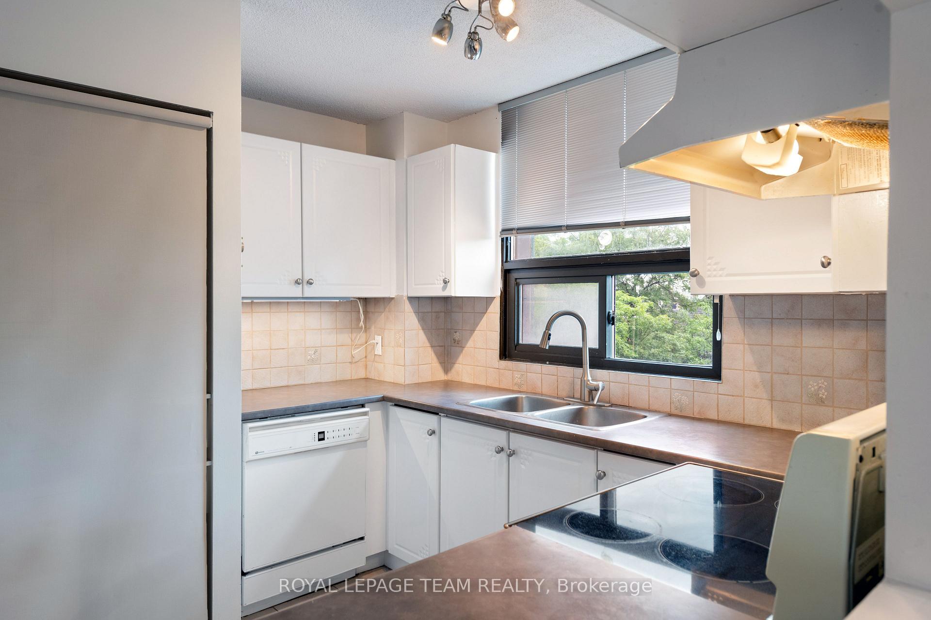 Photo 16 of Unit 404, 40 Arthur Street, Ottawa, West Centre Town — HOMEH