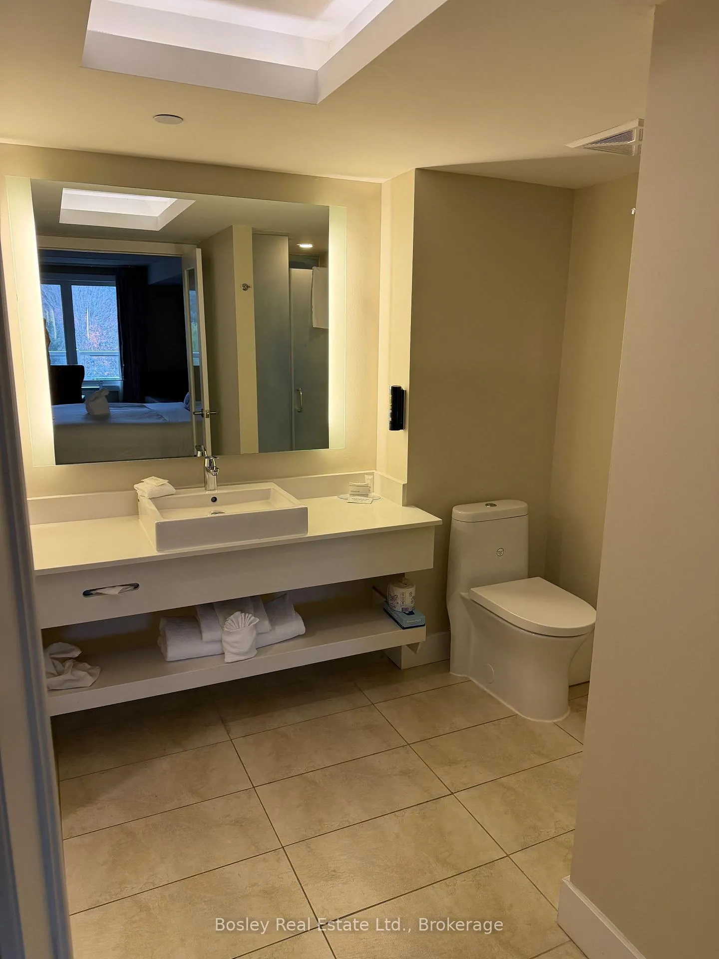 Photo 11 of Unit 4119, 9 Harbour Street E, Collingwood — HOMEH